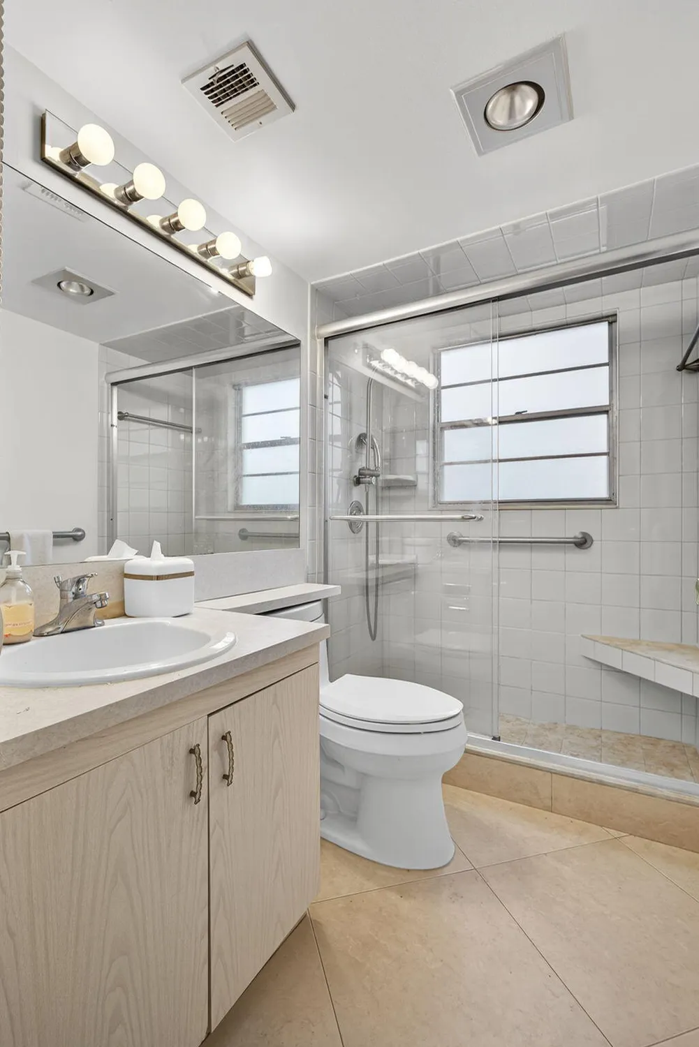 Property Slideshow image 19 of 20 | 2020 cornwall a, Boca Raton, FL, 33434