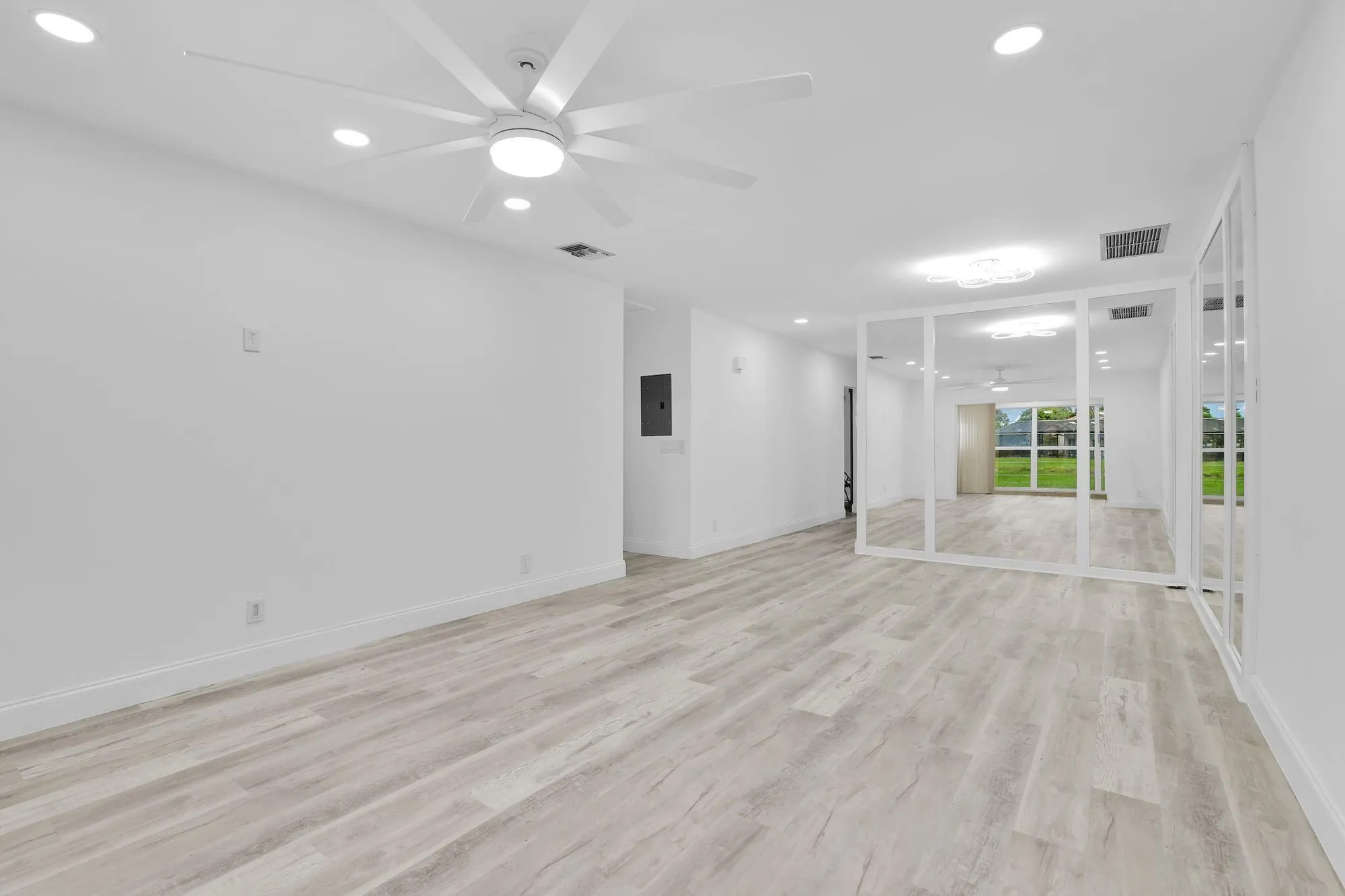 Property Slideshow image 6 of 56 | 8844 belle aire dr # 224, Boca Raton, FL, 33433