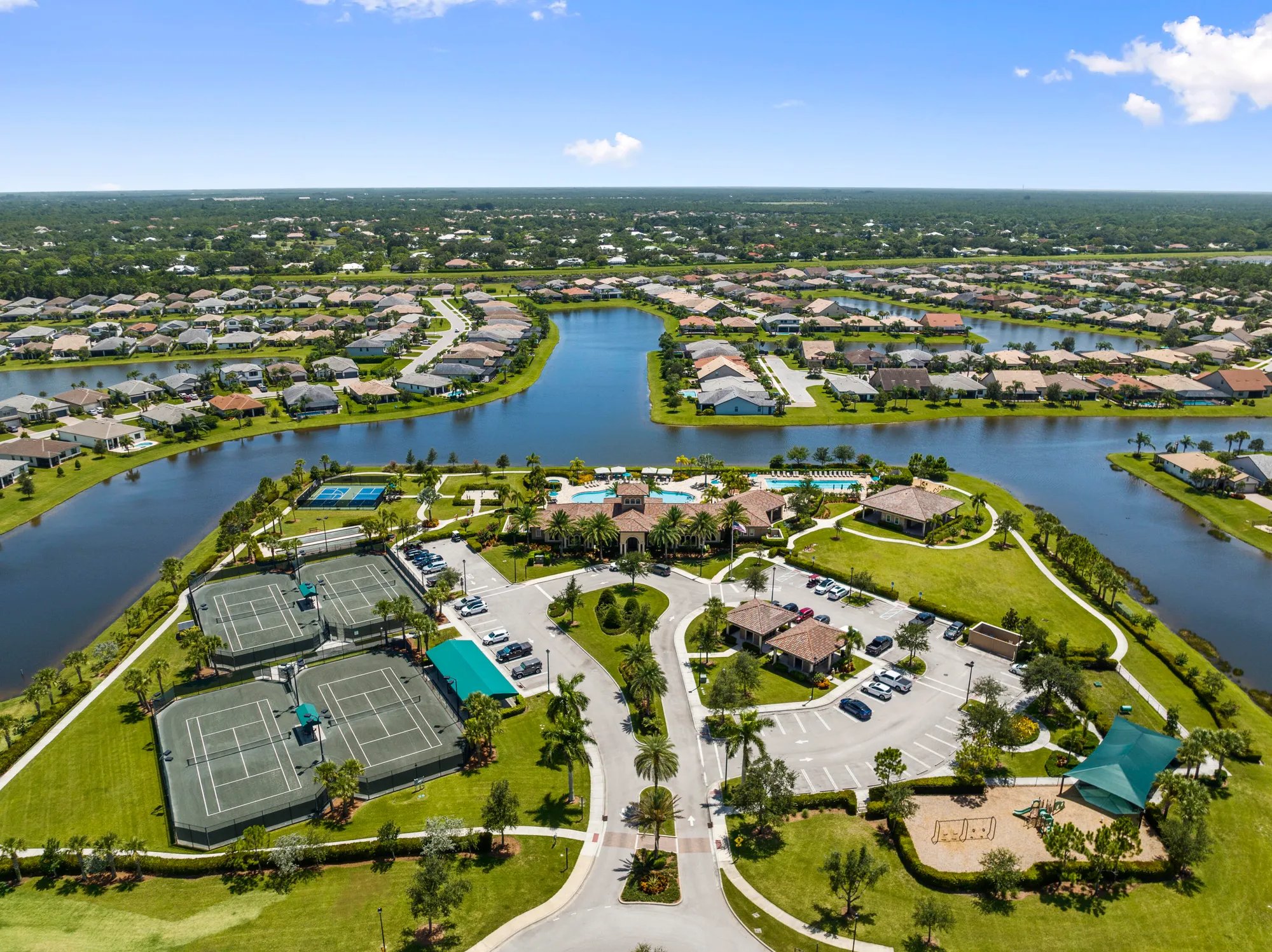 Property Slideshow image 4 of 85 | 336 se courances dr, Port Saint Lucie, FL, 34984