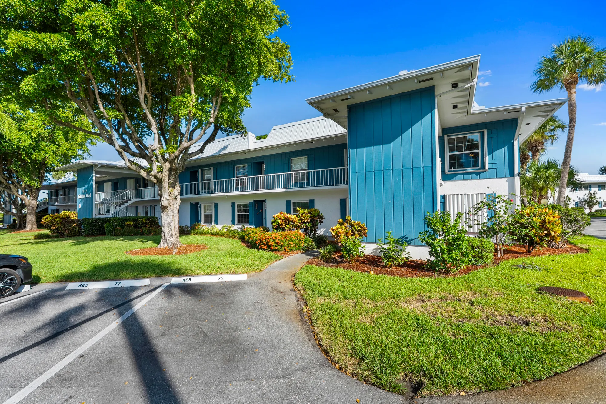 Property Slideshow image 4 of 51 | 1862 sw palm city rd 206, Stuart, FL, 34994