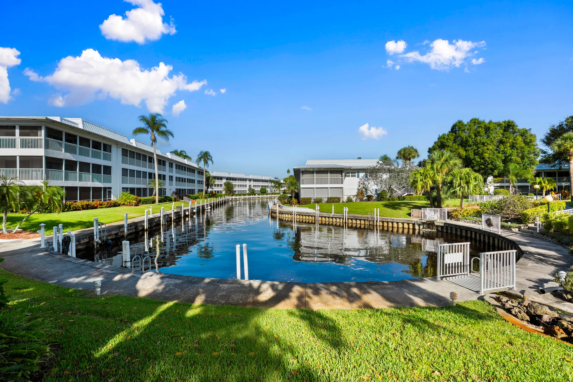 Property Slideshow image 6 of 51 | 1862 sw palm city rd 206, Stuart, FL, 34994