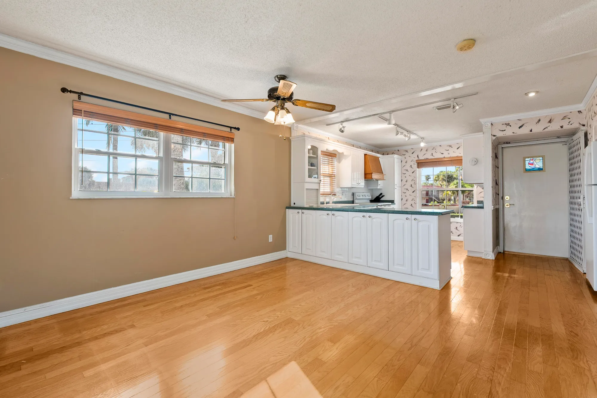 Property Slideshow image 12 of 51 | 1862 sw palm city rd 206, Stuart, FL, 34994