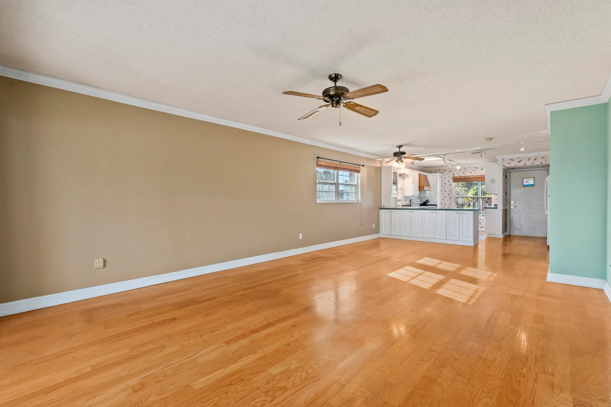 Property Slideshow image 15 of 51 | 1862 sw palm city rd 206, Stuart, FL, 34994