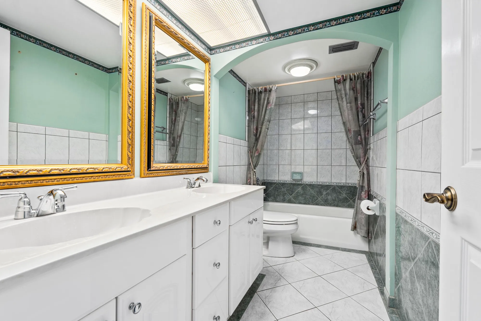 Property Slideshow image 19 of 51 | 1862 sw palm city rd 206, Stuart, FL, 34994