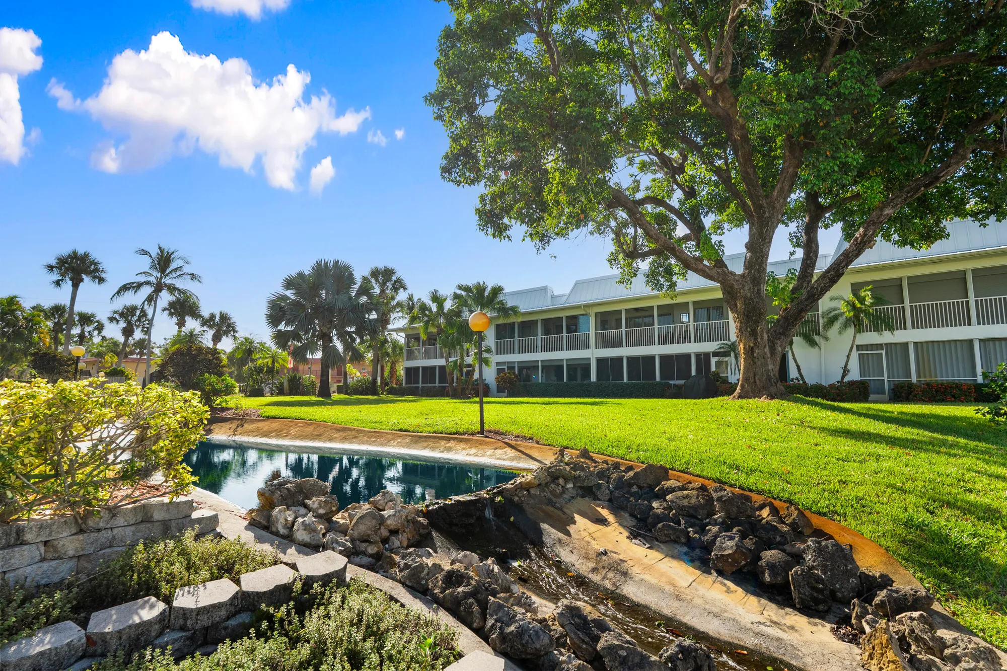 Property Slideshow image 30 of 51 | 1862 sw palm city rd 206, Stuart, FL, 34994