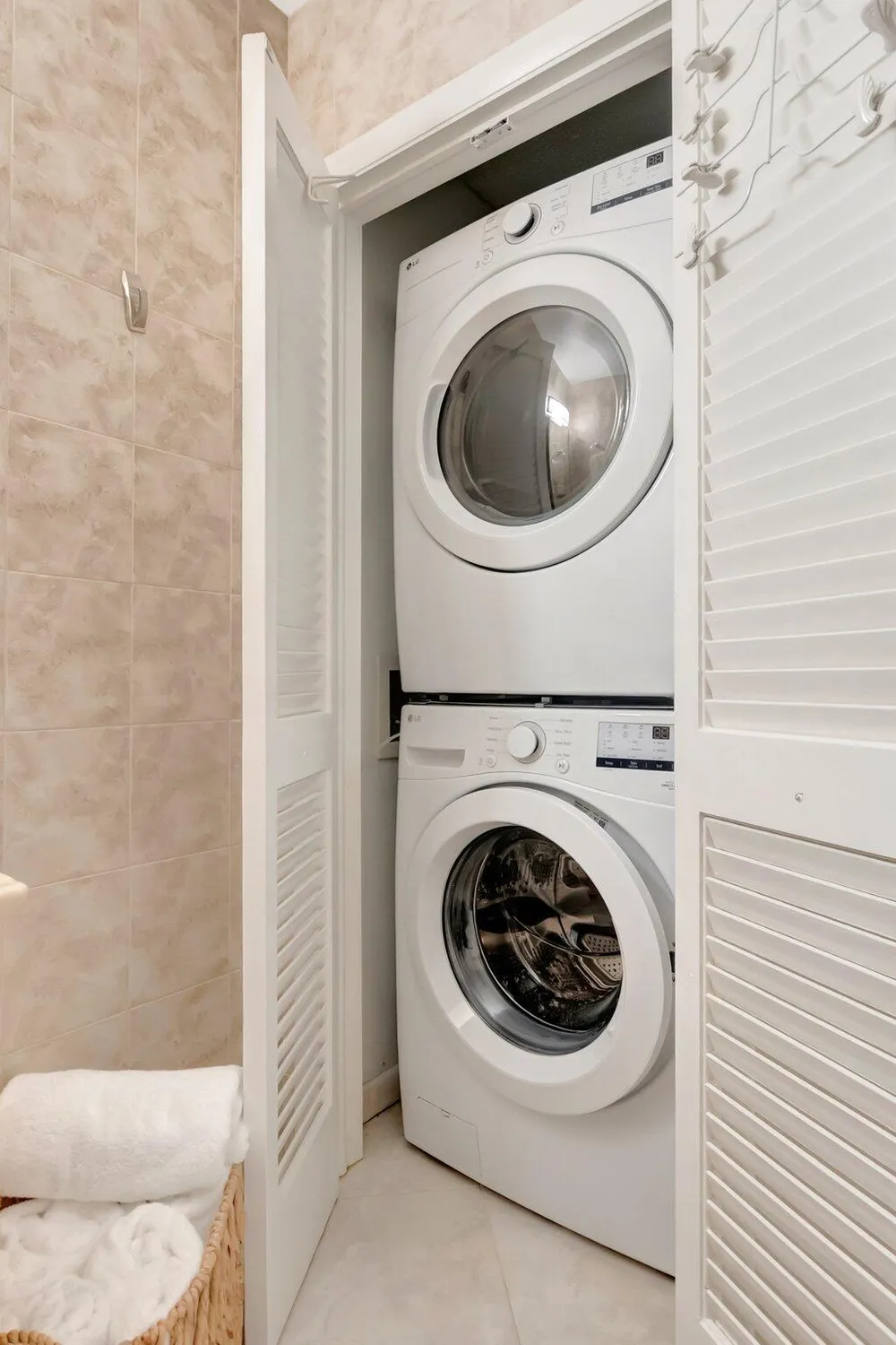 Property Slideshow image 17 of 35 | 20909 sedgewick dr, Boca Raton, FL, 33433