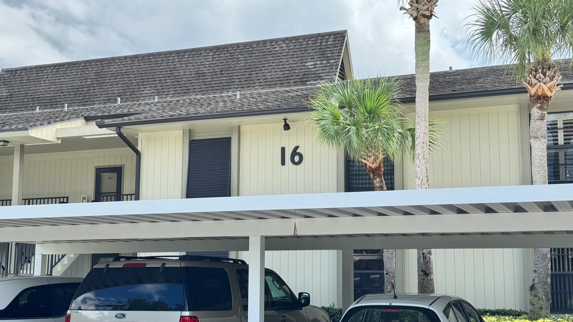Property Slideshow image 19 of 23 | 16 plantation dr 105, Vero Beach, FL, 32966