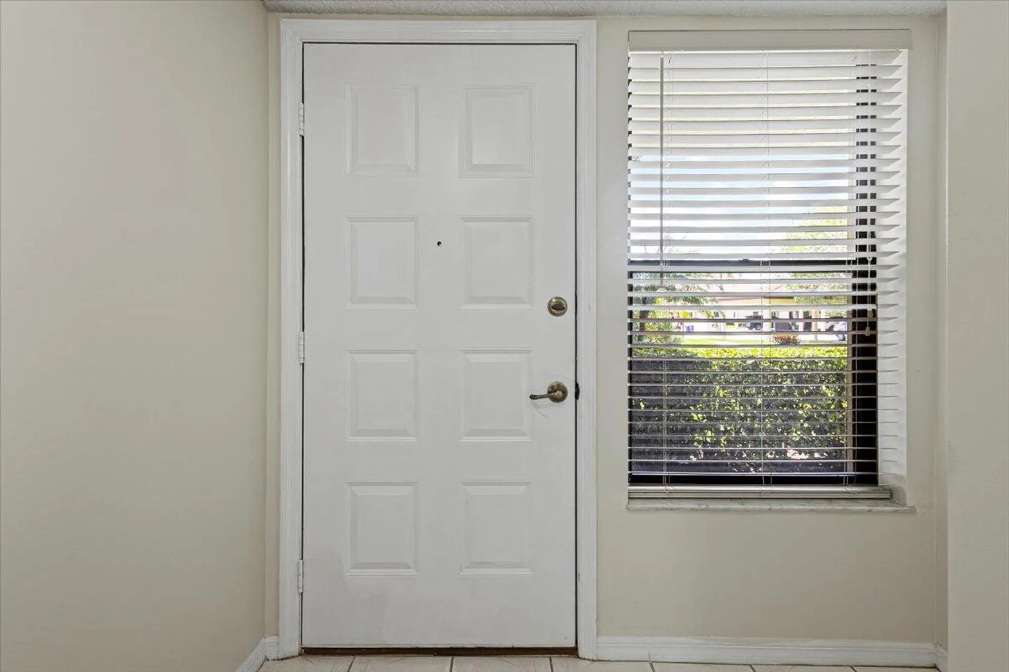 Property Slideshow image 5 of 40 | 511 sw south river dr 103, Stuart, FL, 34997