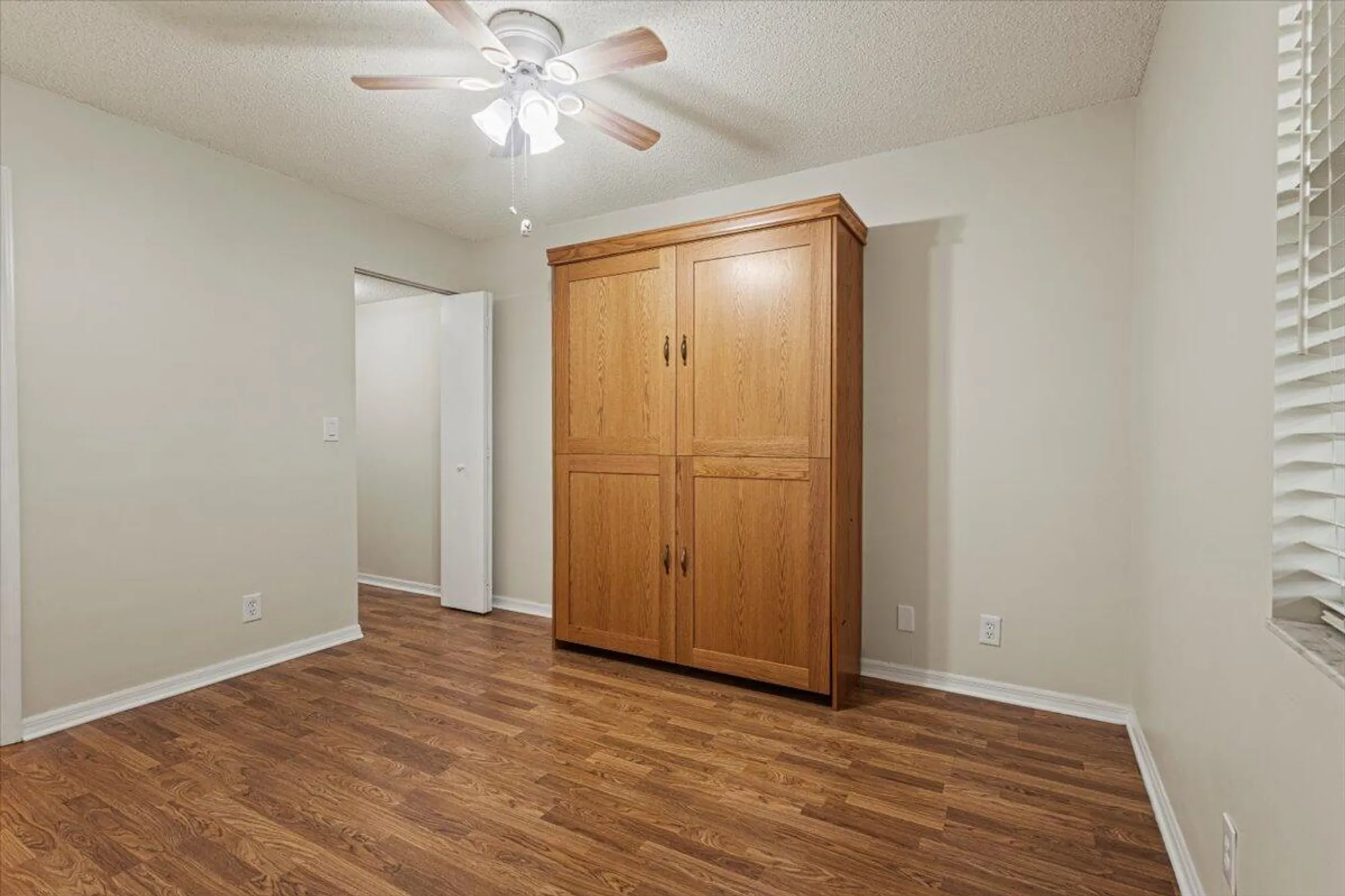 Property Slideshow image 24 of 40 | 511 sw south river dr 103, Stuart, FL, 34997