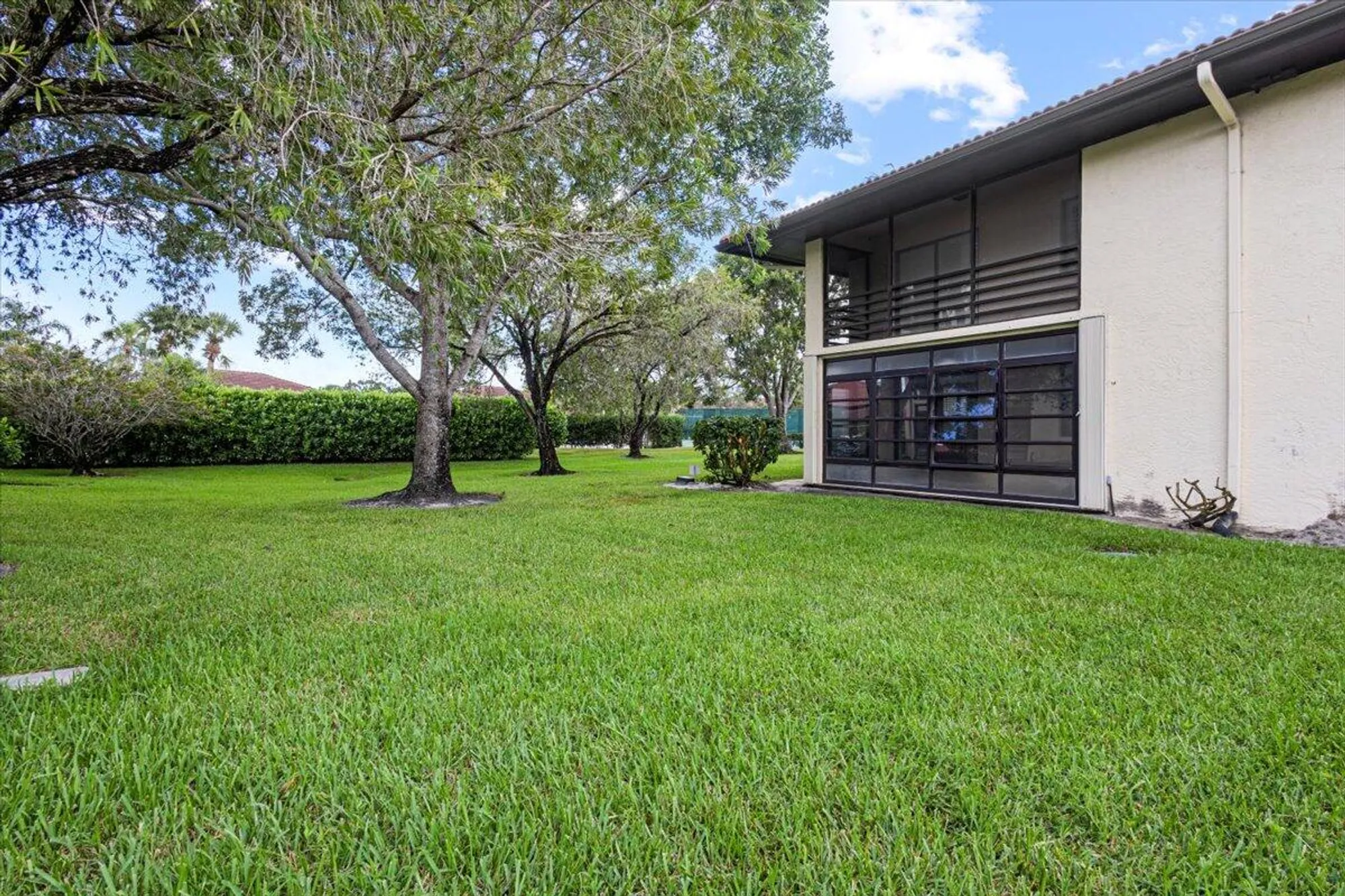 Property Slideshow image 36 of 40 | 511 sw south river dr 103, Stuart, FL, 34997
