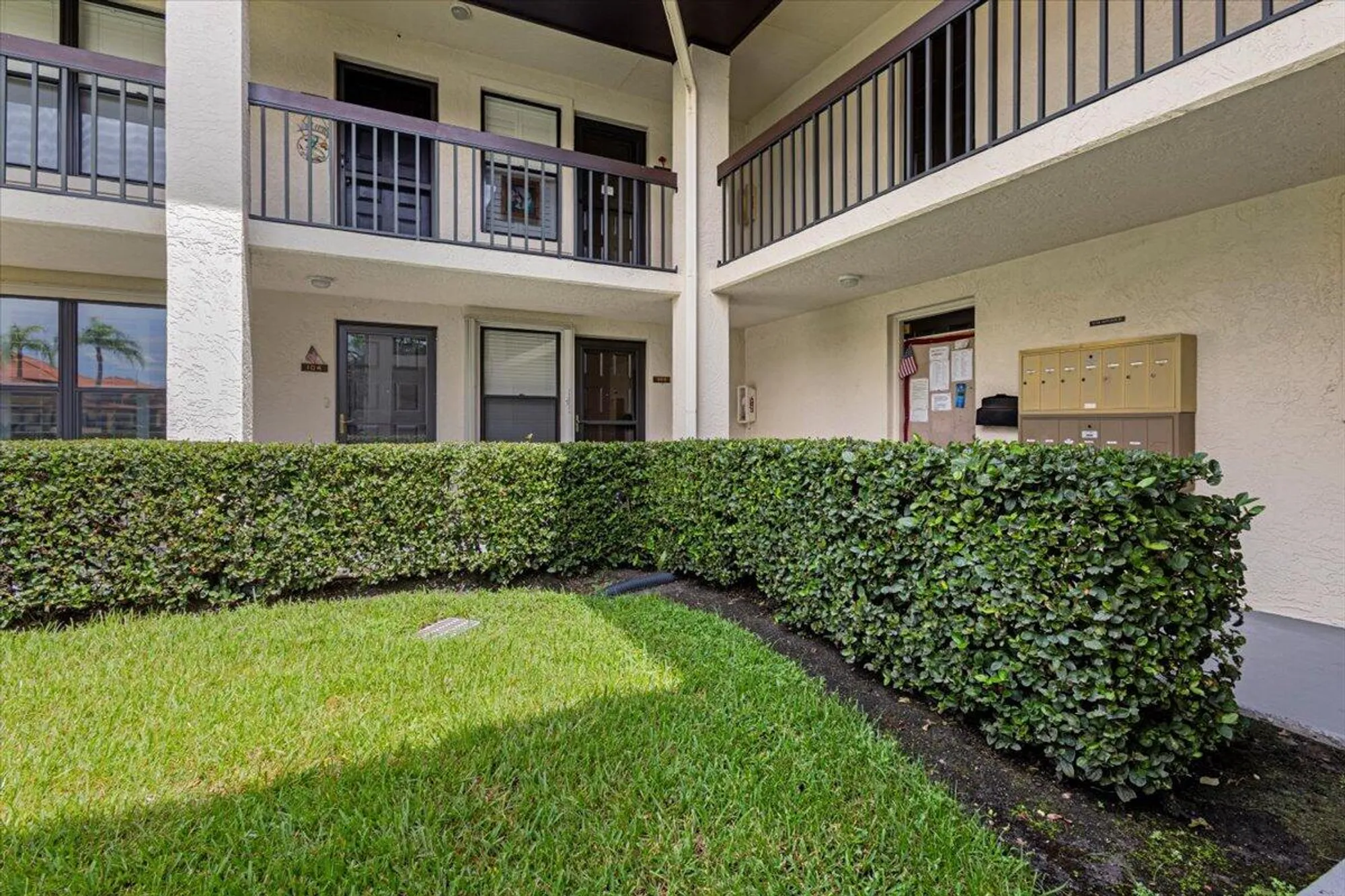 Property Slideshow image 3 of 40 | 511 sw south river dr 103, Stuart, FL, 34997