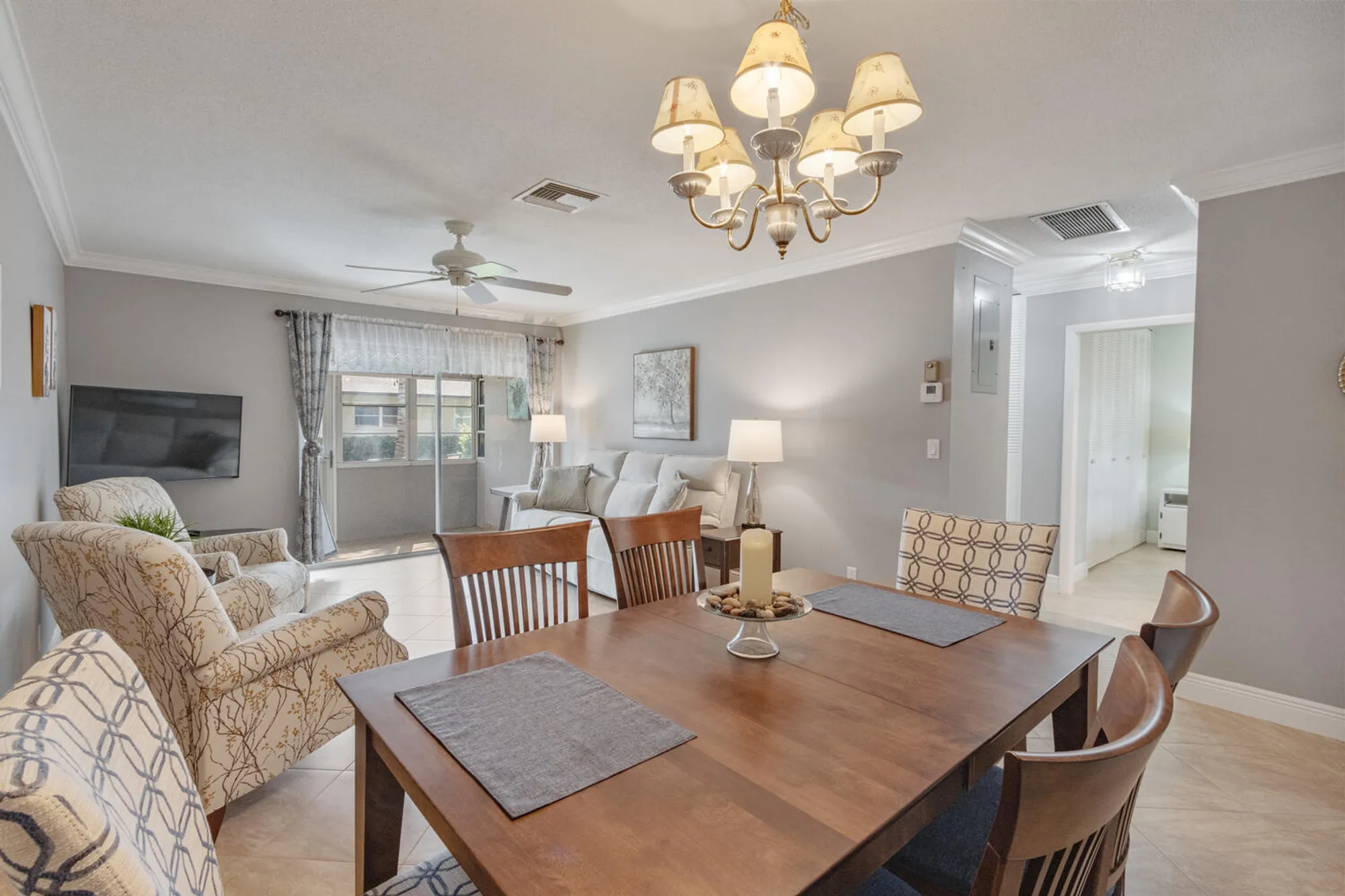 Property Slideshow image 5 of 25 | 2995 crosley dr w b, Greenacres, FL, 33415