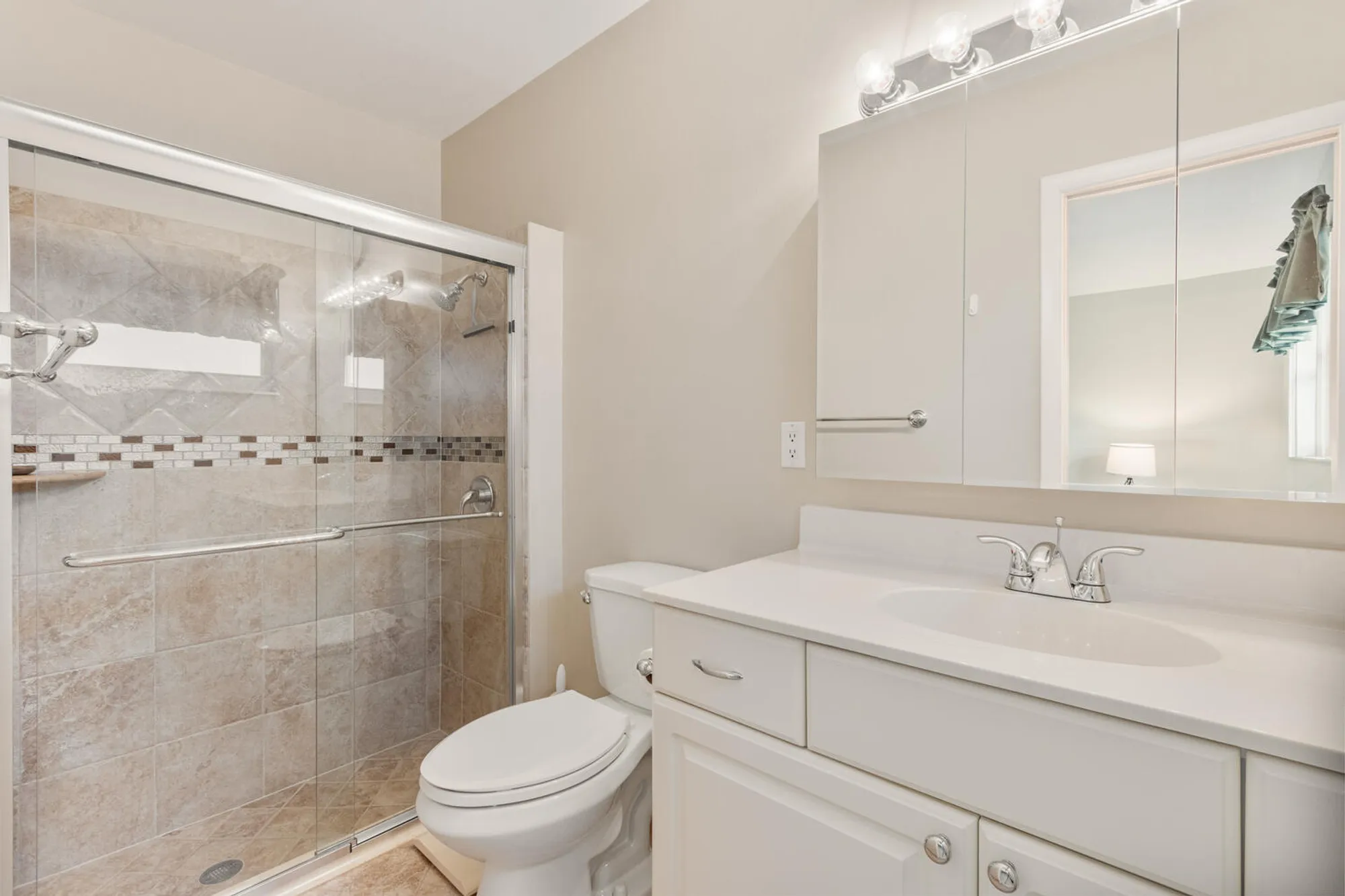 Property Slideshow image 16 of 25 | 2995 crosley dr w b, Greenacres, FL, 33415