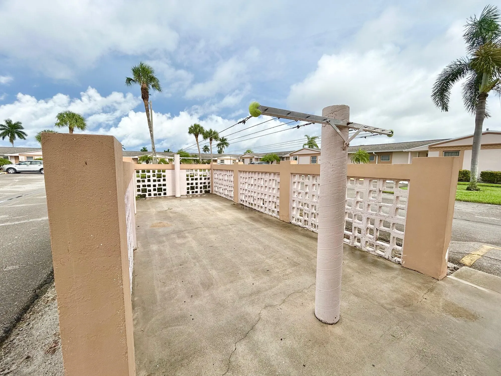 Property Slideshow image 24 of 33 | 2556 dudley dr d, West Palm Beach, FL, 33415