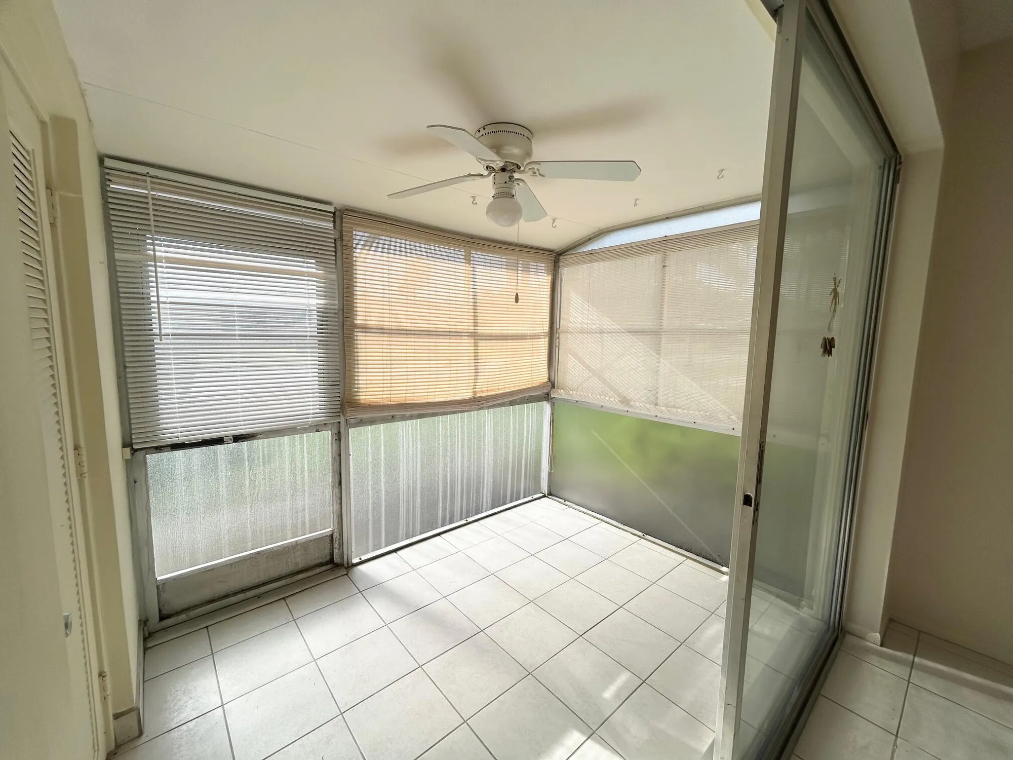 Property Slideshow image 21 of 33 | 2556 dudley dr d, West Palm Beach, FL, 33415