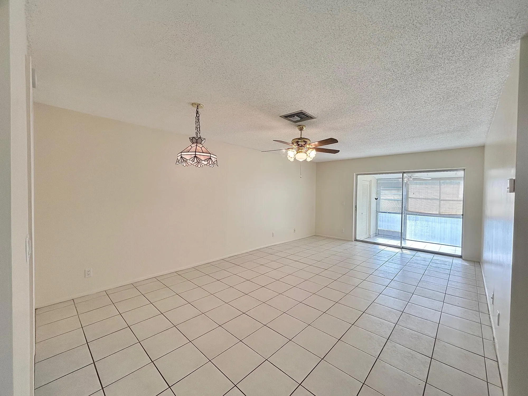 Property Slideshow image 8 of 33 | 2556 dudley dr d, West Palm Beach, FL, 33415