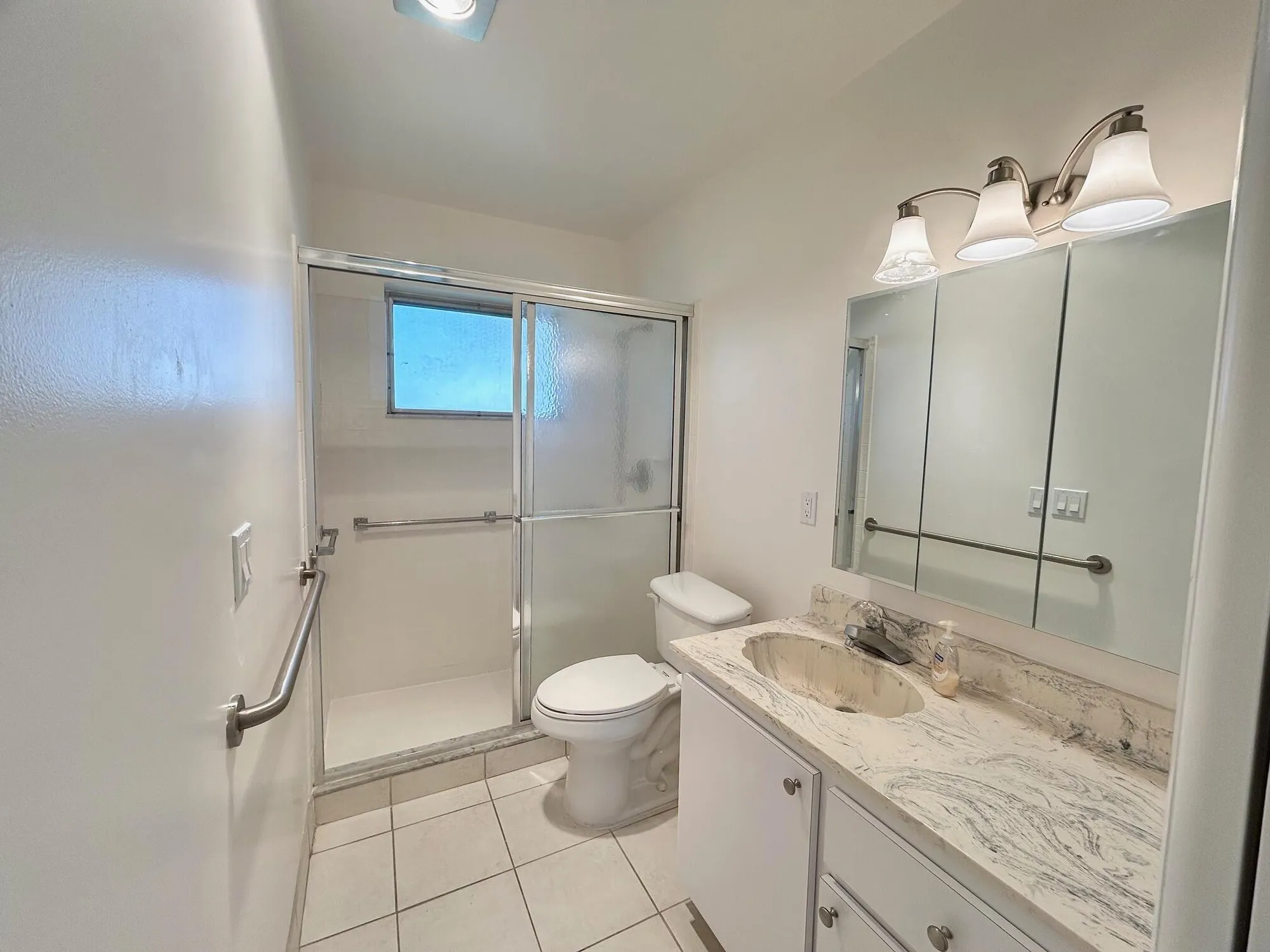 Property Slideshow image 16 of 33 | 2556 dudley dr d, West Palm Beach, FL, 33415