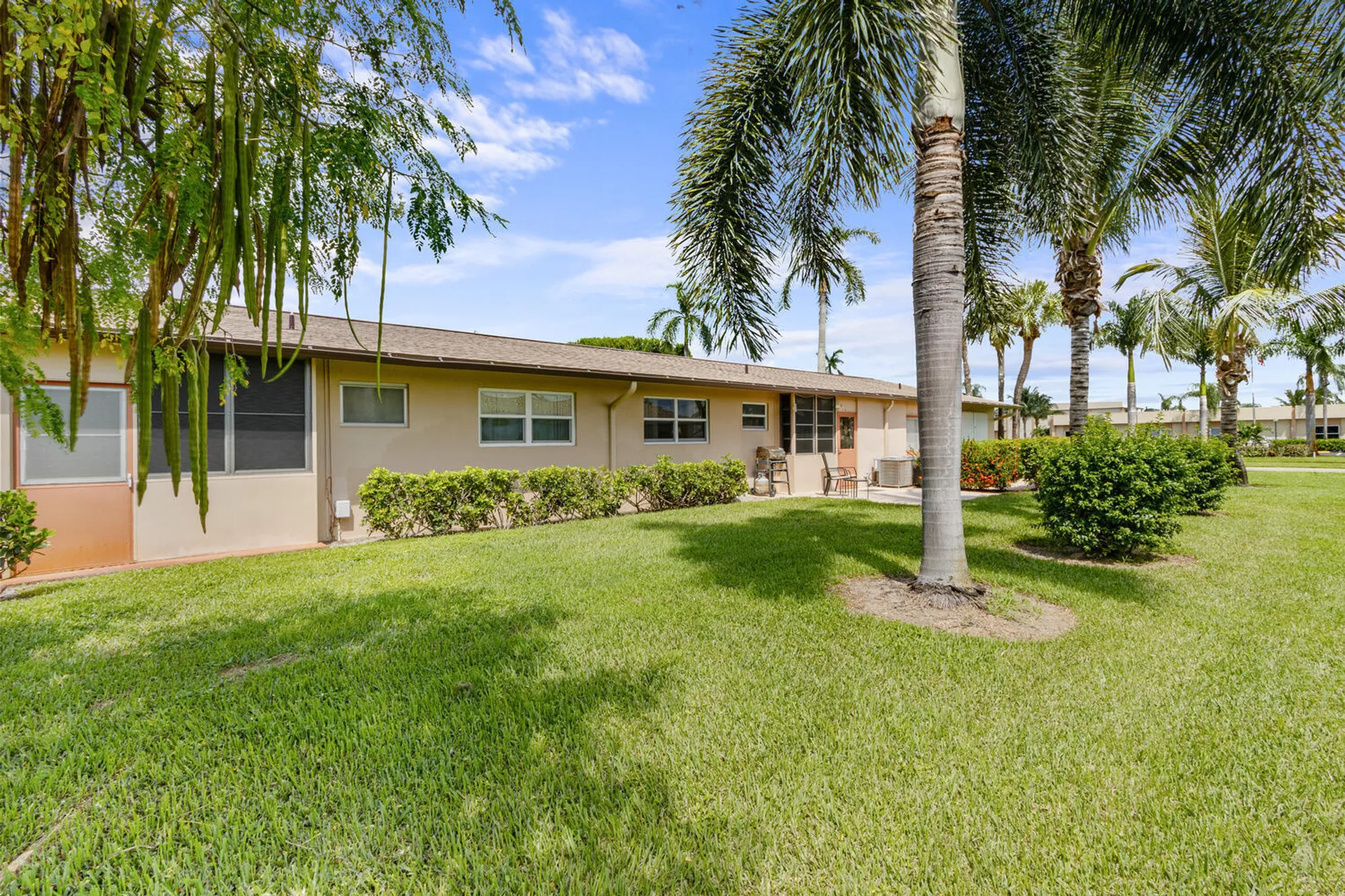 Property Slideshow image 24 of 25 | 2995 crosley dr w b, Greenacres, FL, 33415