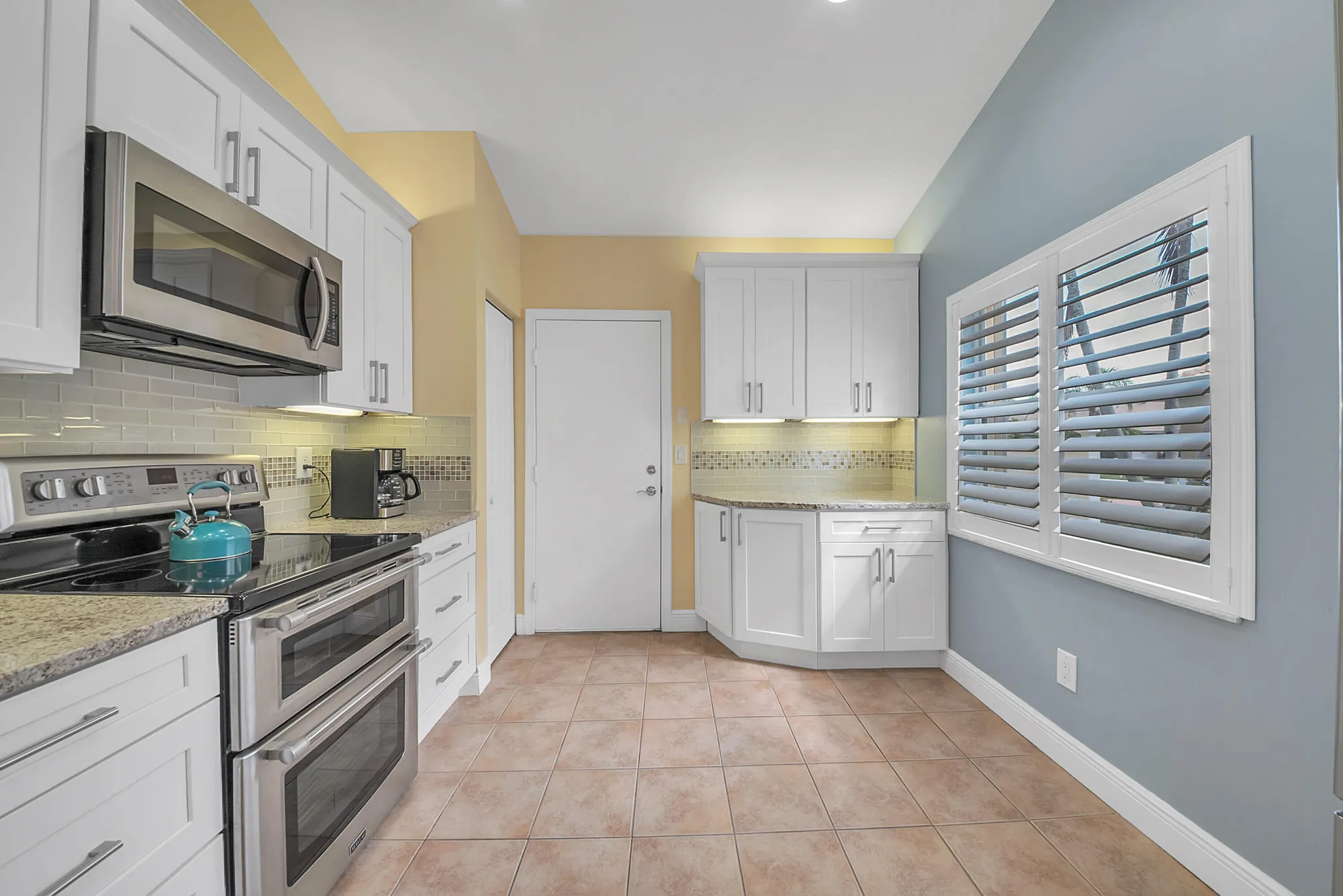 Property Slideshow image 5 of 37 | 12994 hampton lakes cir, Boynton Beach, FL, 33436