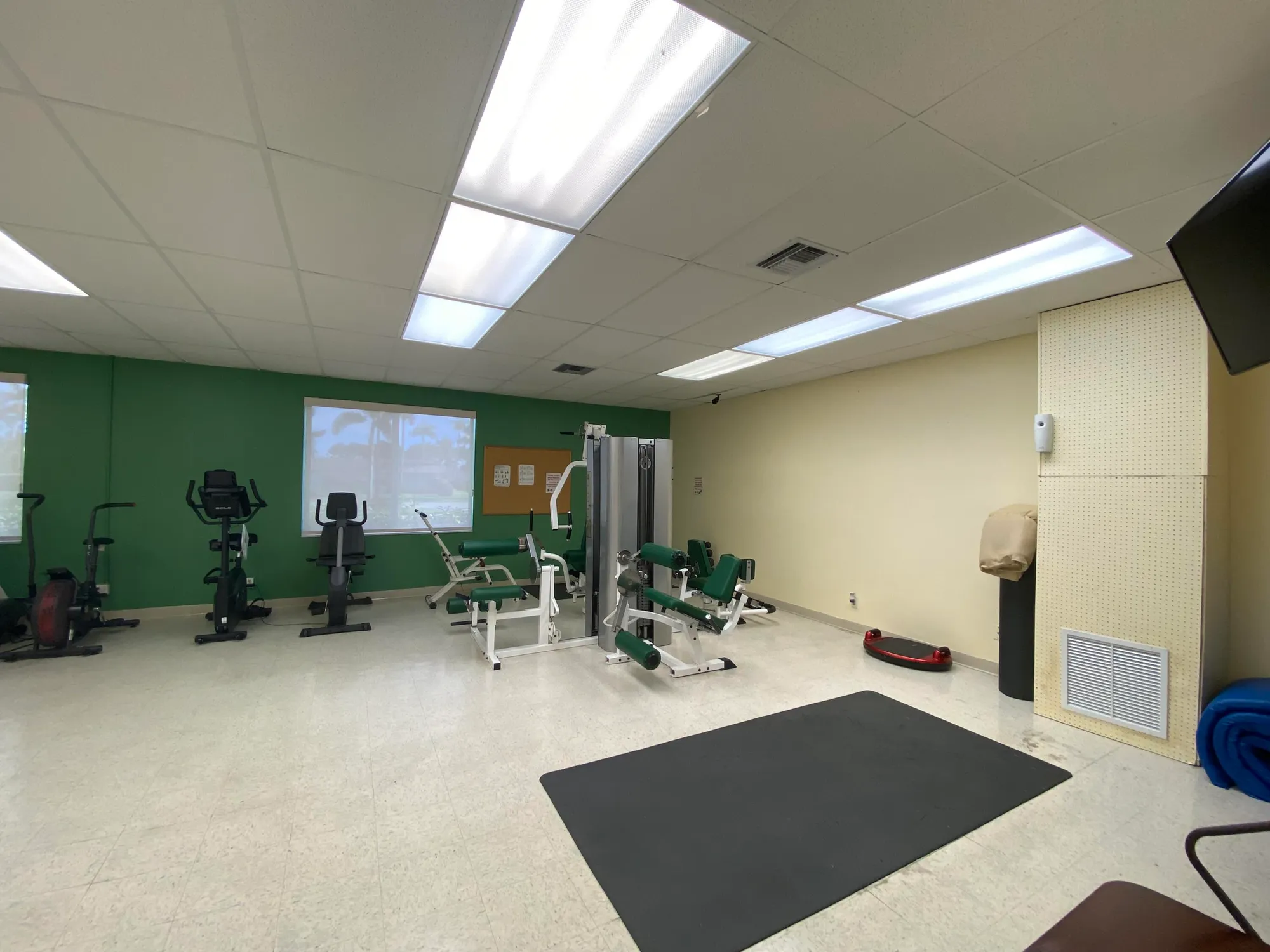 Property Slideshow image 29 of 33 | 2556 dudley dr d, West Palm Beach, FL, 33415