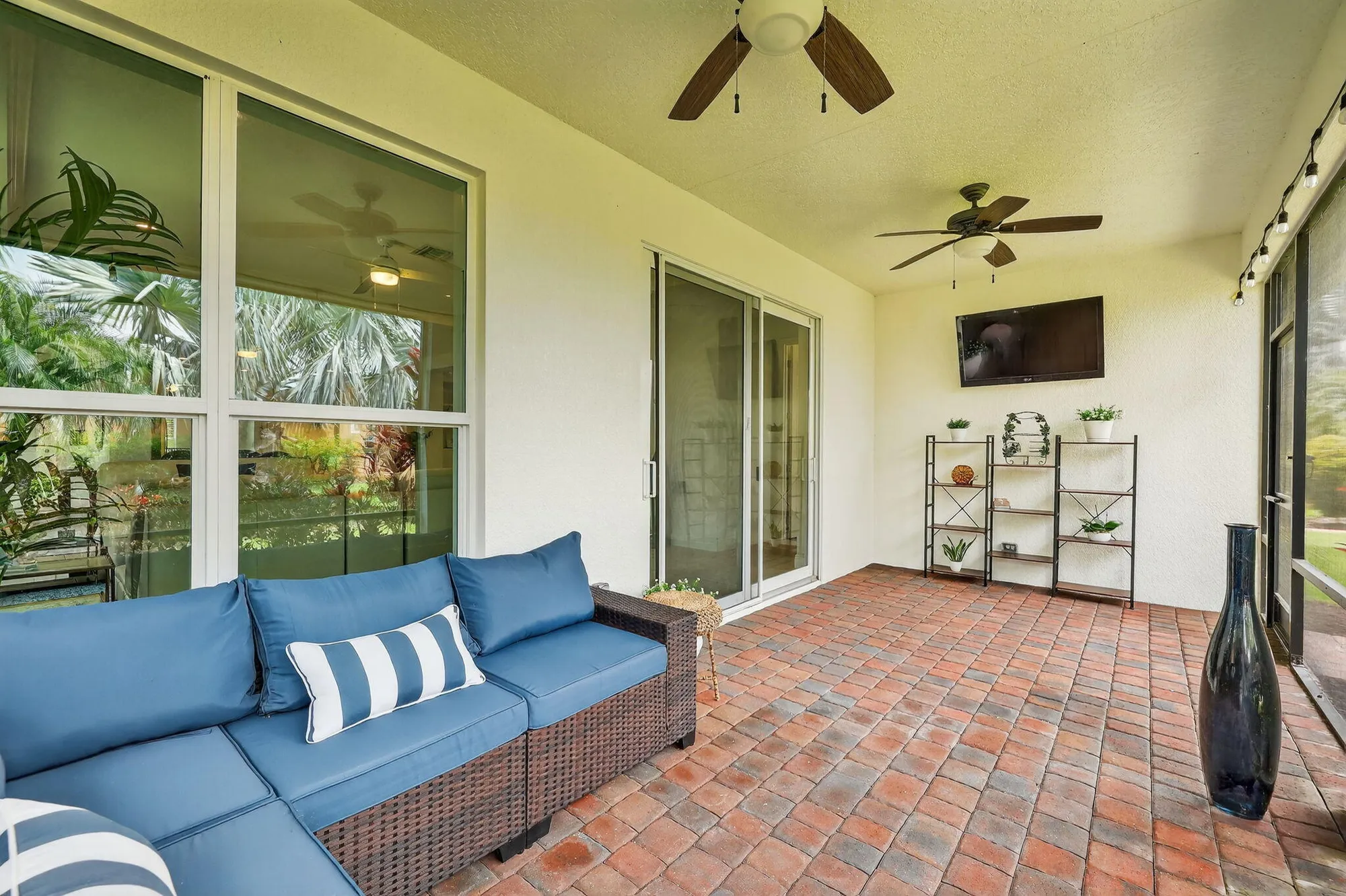 Property Slideshow image 30 of 36 | 9624 sw royal poinciana dr, Port Saint Lucie, FL, 34987