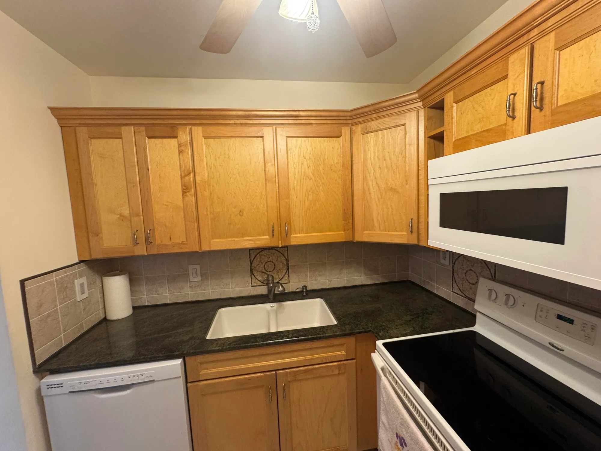 Property Slideshow image 8 of 40 | 115 south blvd apt 1c, Boynton Beach, FL, 33435