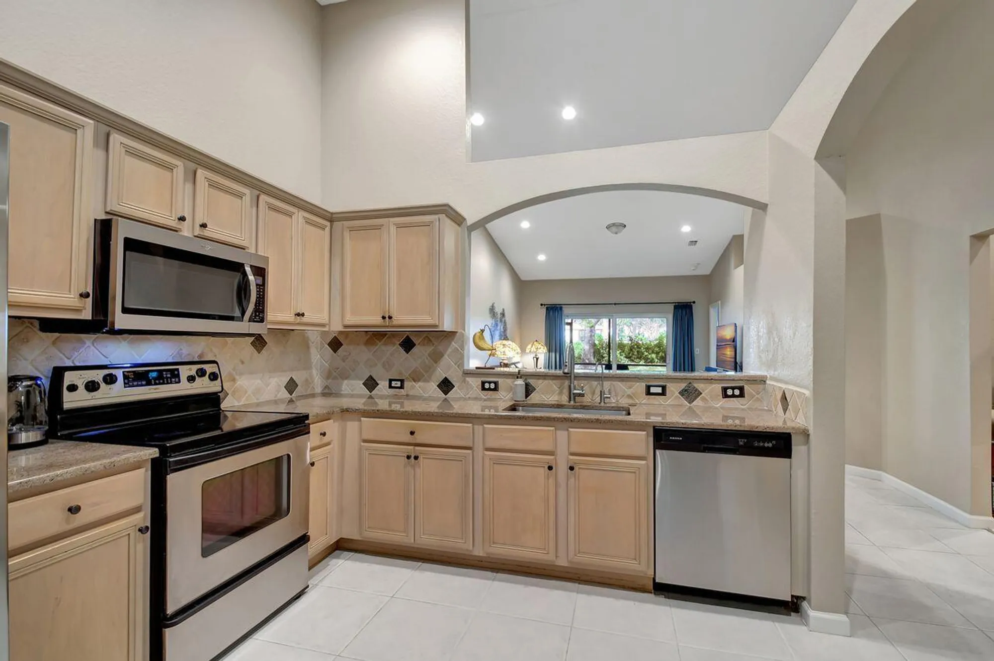 Property Slideshow image 8 of 45 | 9383 bridgeport dr, West Palm Beach, FL, 33411