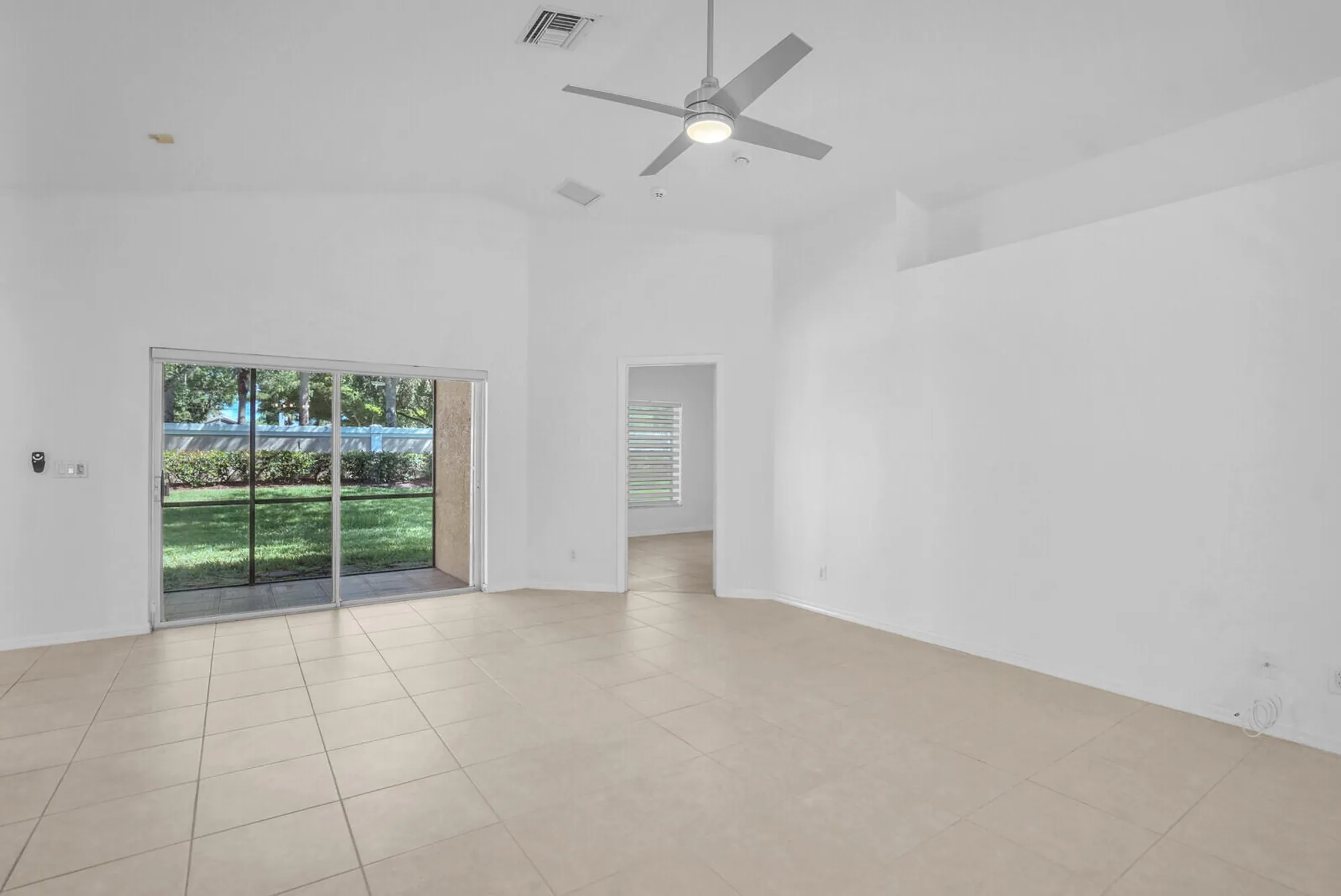 Property Slideshow image 23 of 82 | 5329 toscana trl, Boynton Beach, FL, 33437