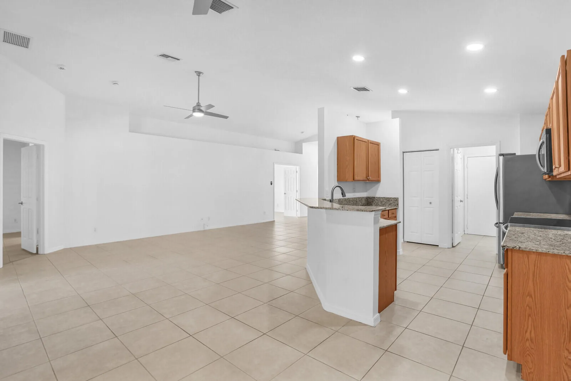 Property Slideshow image 12 of 82 | 5329 toscana trl, Boynton Beach, FL, 33437