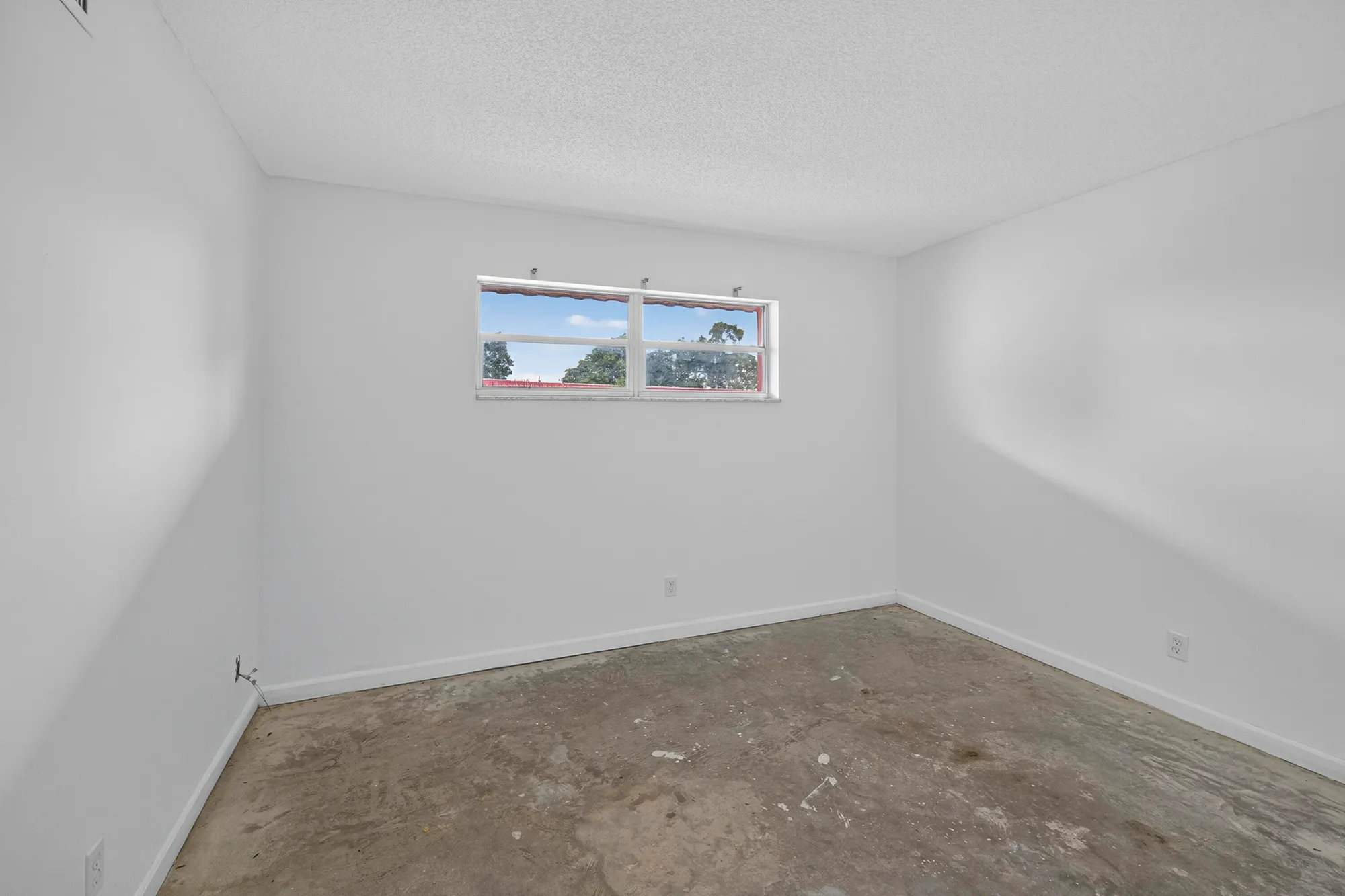 Property Slideshow image 19 of 43 | 681 s hollybrook dr 302, Pembroke Pines, FL, 33025