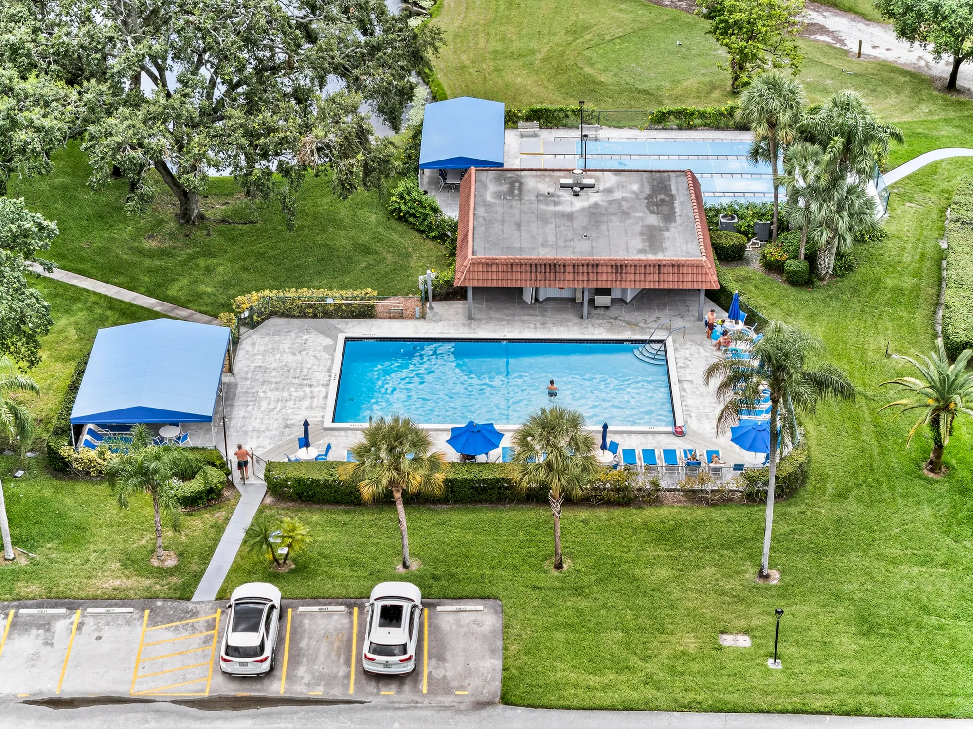 Property Slideshow image 41 of 43 | 681 s hollybrook dr 302, Pembroke Pines, FL, 33025