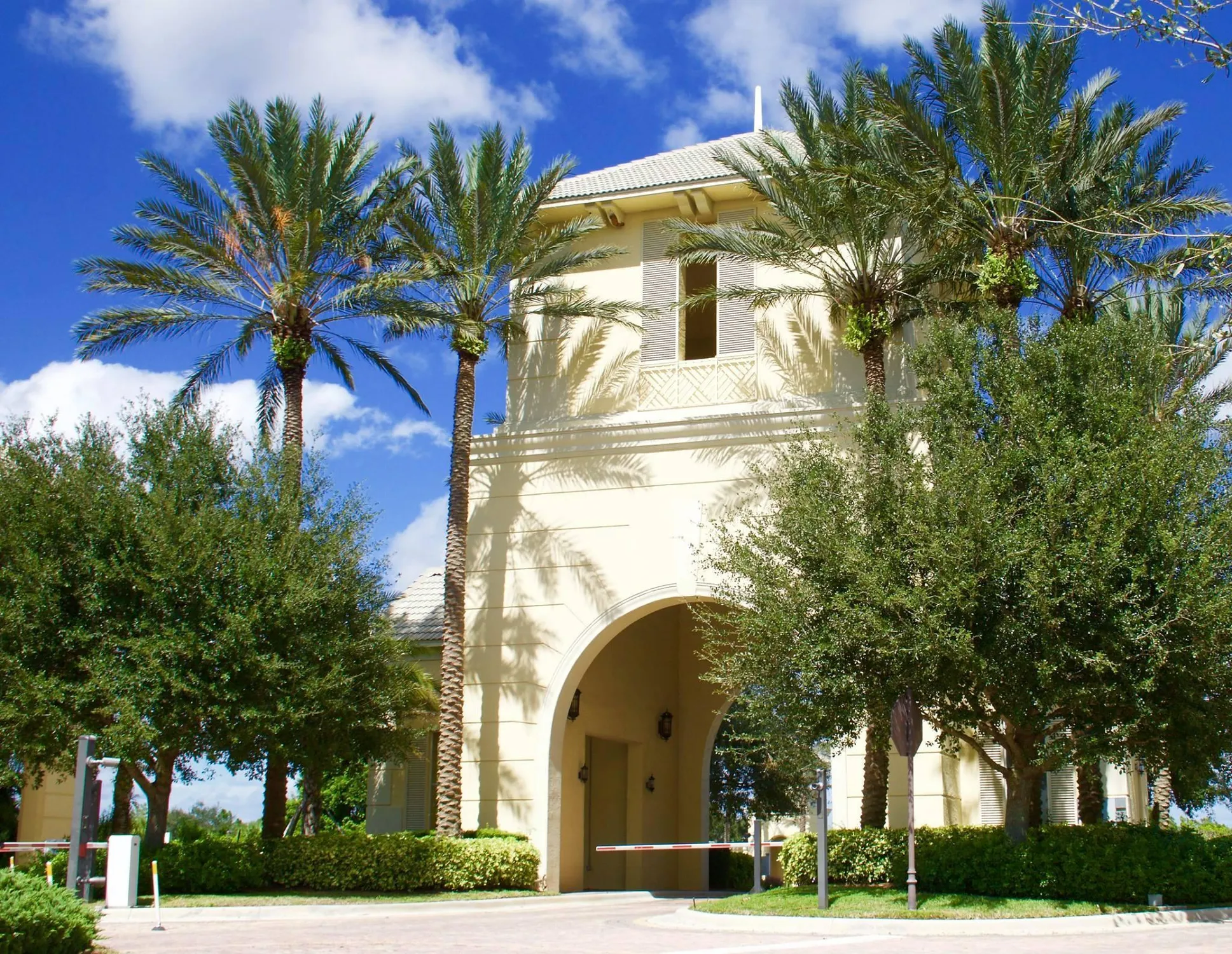 Property Slideshow image 42 of 67 | 11123 sw sunrise lake dr, Port Saint Lucie, FL, 34987