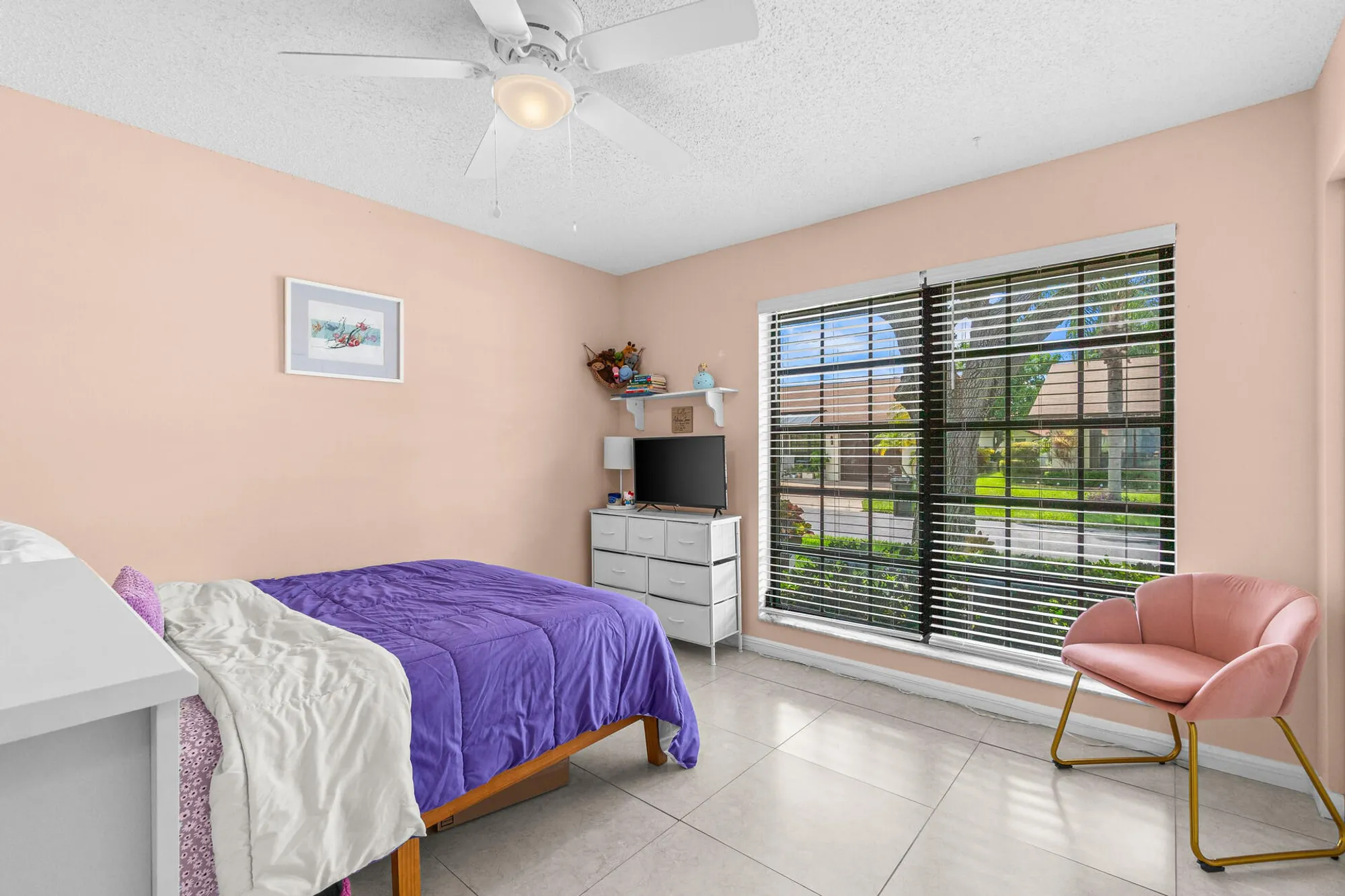 Property Slideshow image 18 of 35 | 6049 ambertree ln, Greenacres, FL, 33463