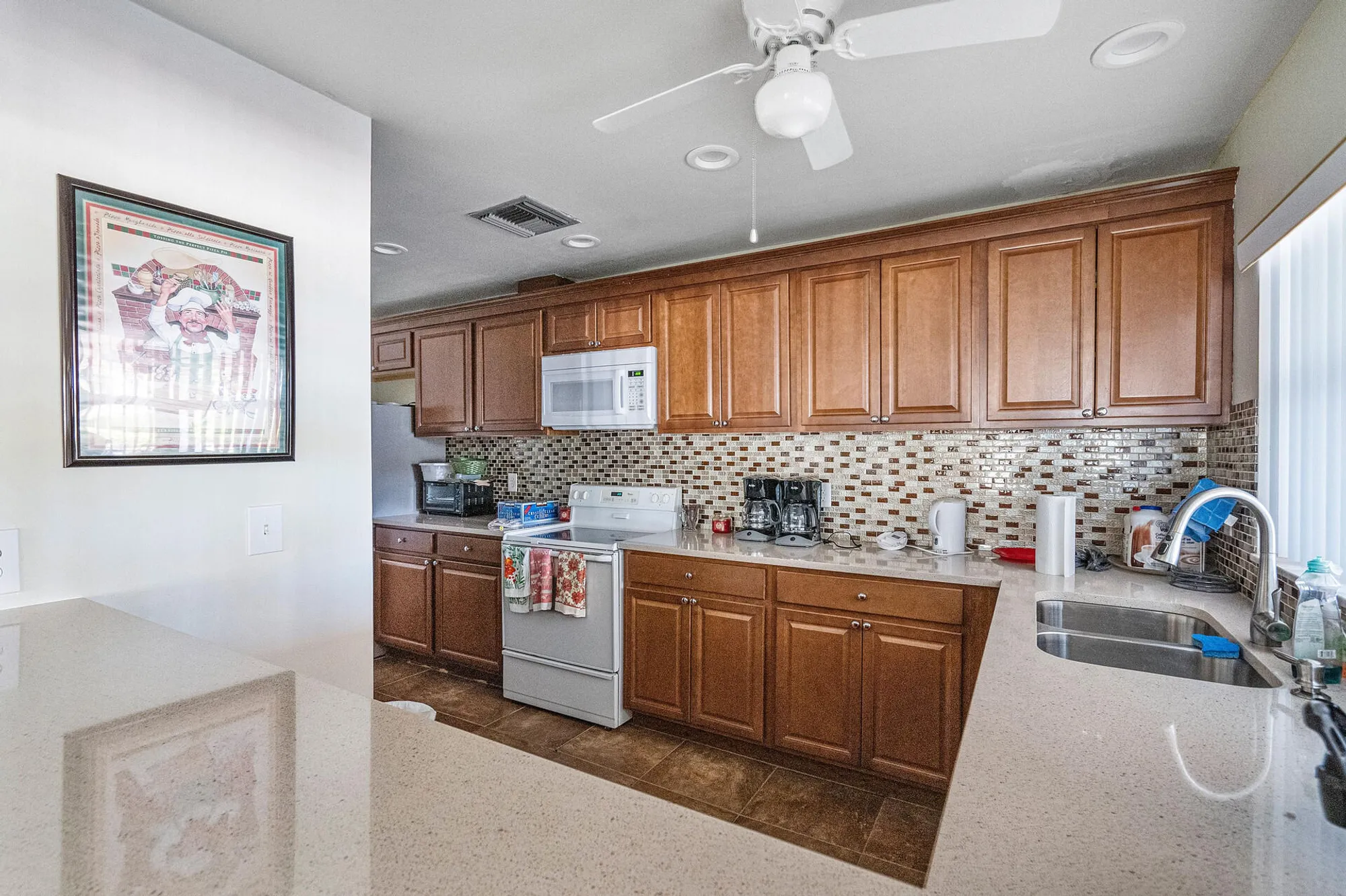 Property Slideshow image 27 of 35 | 6049 ambertree ln, Greenacres, FL, 33463