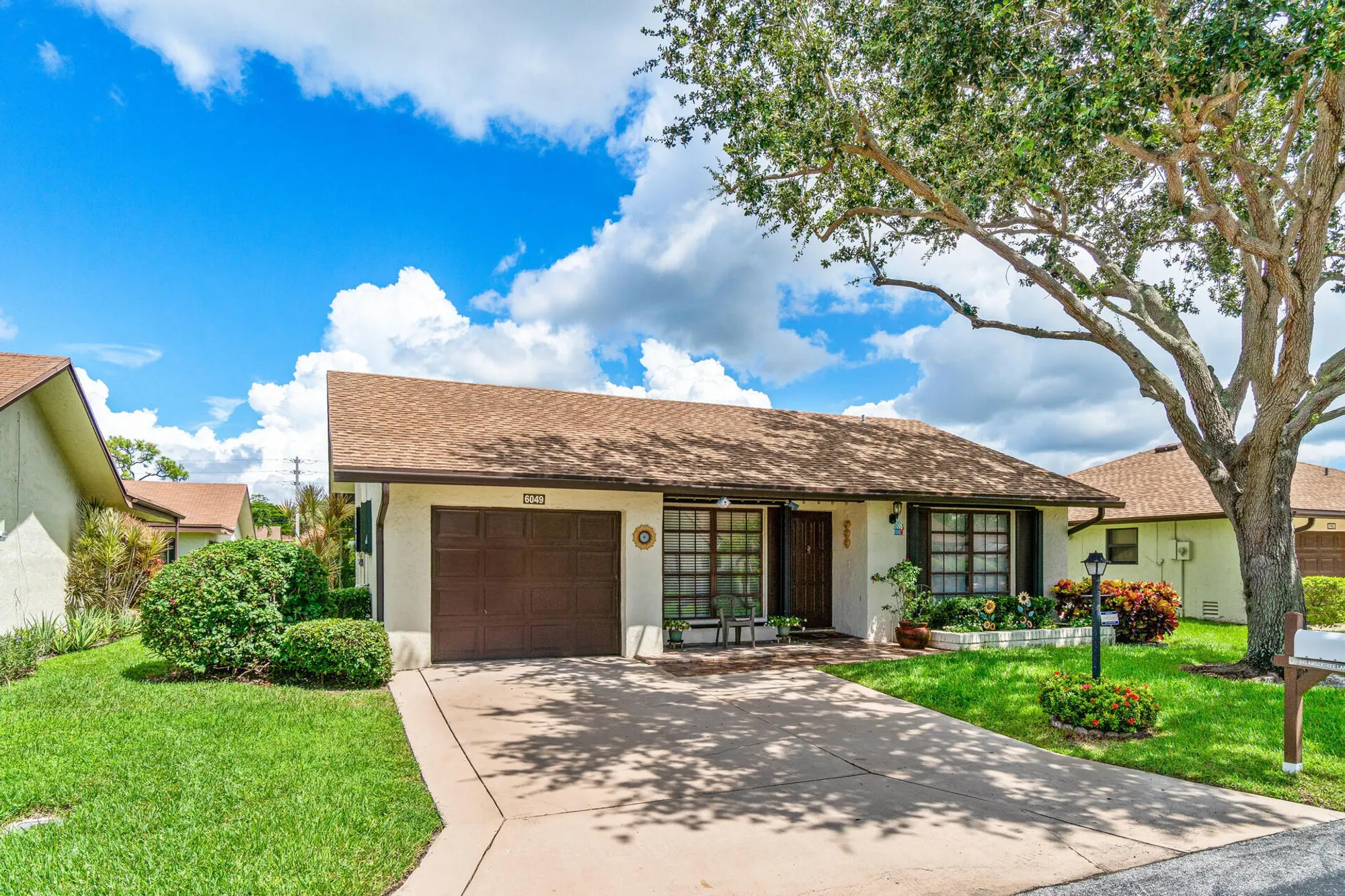 Property Slideshow image 3 of 35 | 6049 ambertree ln, Greenacres, FL, 33463