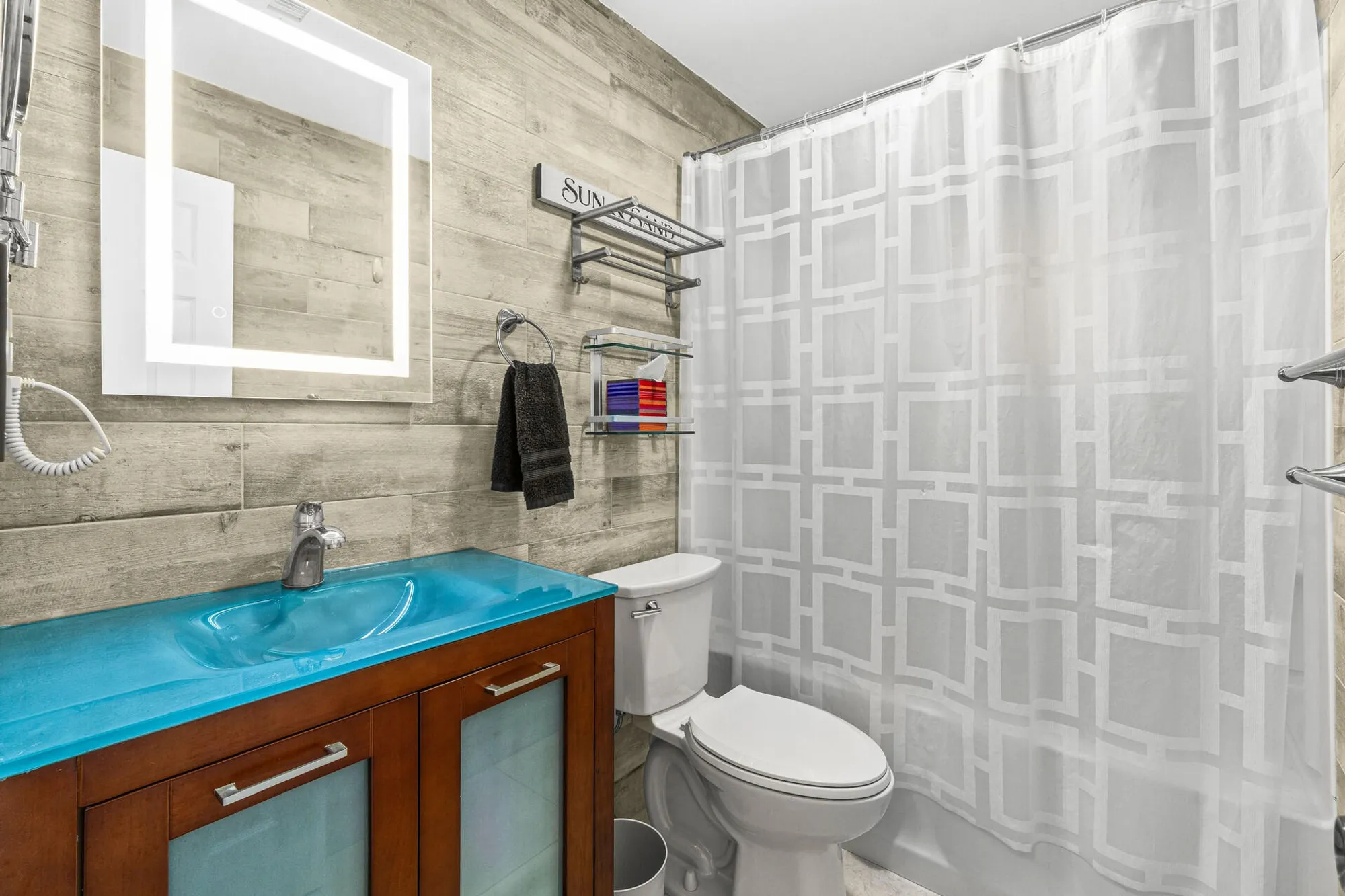 Property Slideshow image 19 of 35 | 6049 ambertree ln, Greenacres, FL, 33463