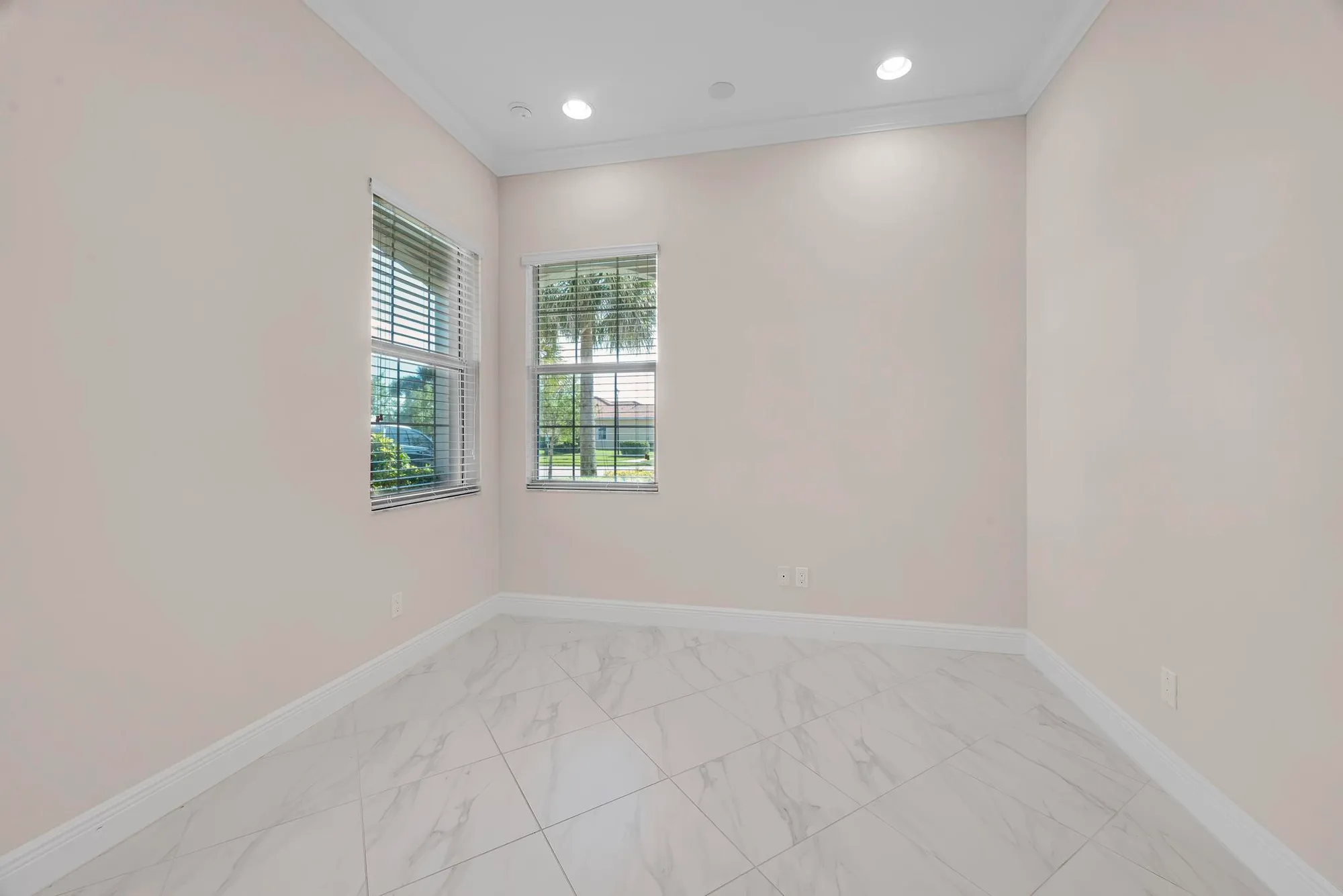 Property Slideshow image 10 of 44 | 11147 sw visconti way, Port Saint Lucie, FL, 34986