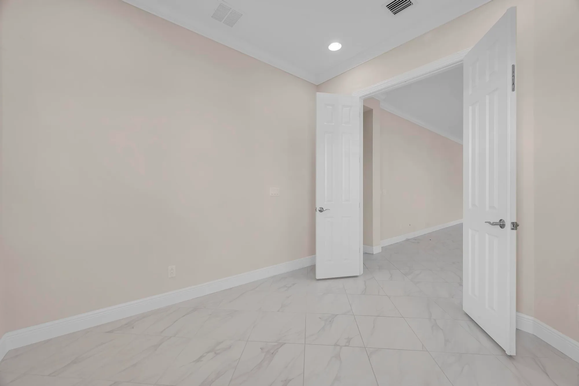 Property Slideshow image 11 of 44 | 11147 sw visconti way, Port Saint Lucie, FL, 34986