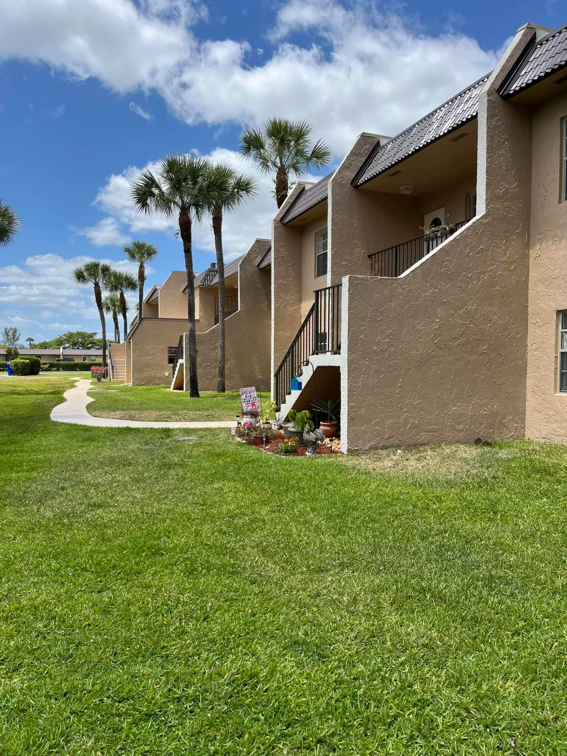 Property Slideshow image 16 of 20 | 100 lake meryl dr apt 102, West Palm Beach, FL, 33411