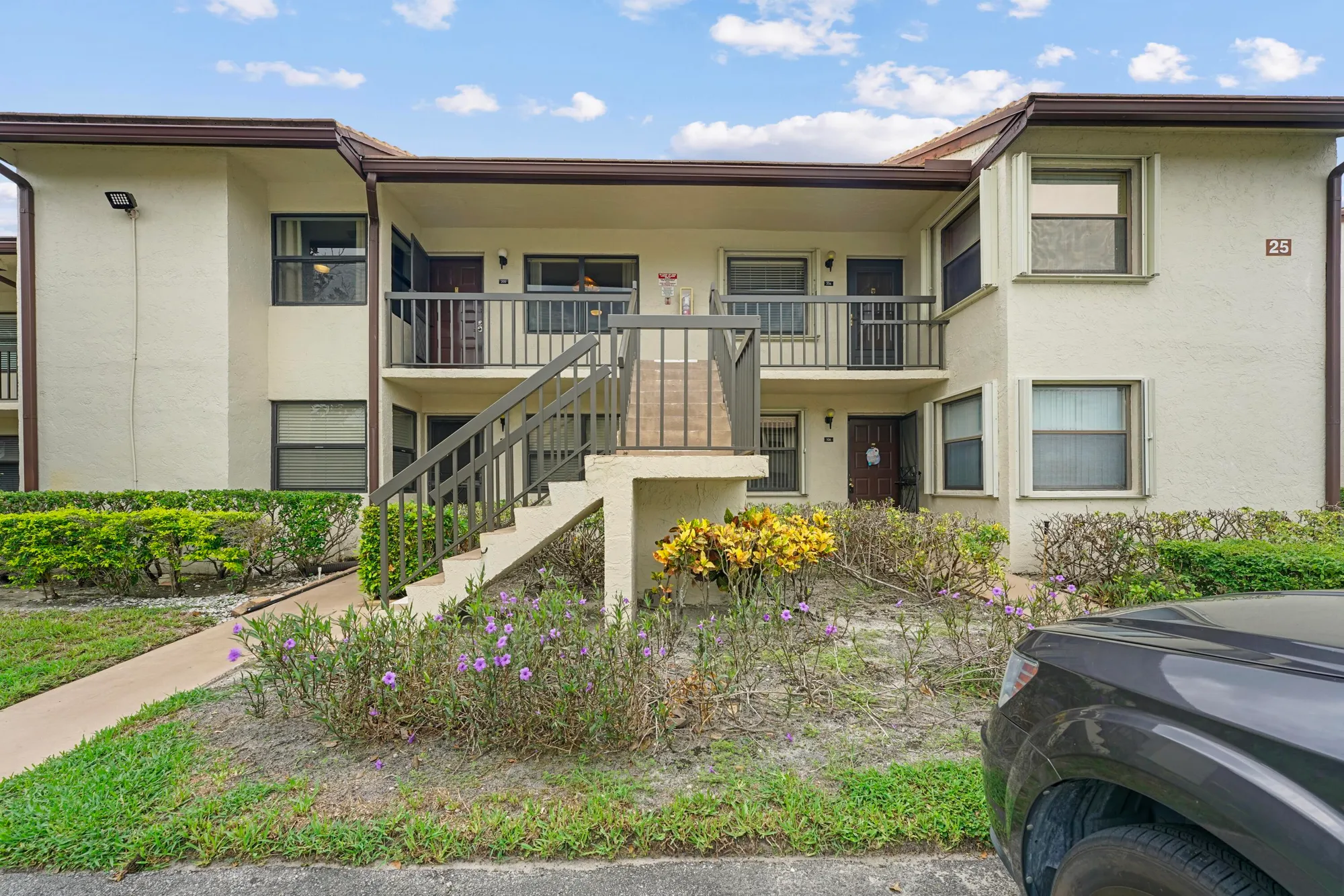 Property Slideshow image 1 of 32 | 7681 tahiti ln 205, Lake Worth, FL, 33467