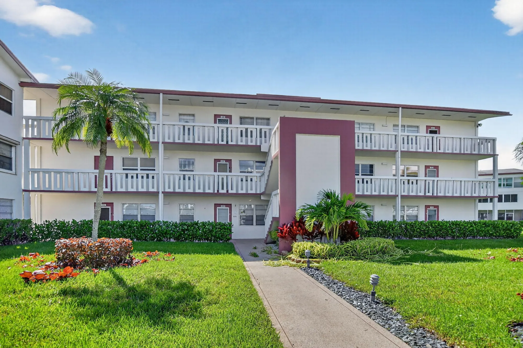 Property Slideshow image 22 of 26 | 27 fanshaw a, Boca Raton, FL, 33434