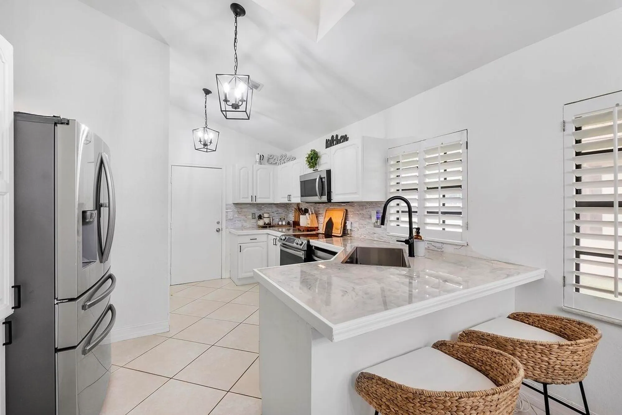 Property Slideshow image 5 of 73 | 6852 bitterbush pl, Boynton Beach, FL, 33472