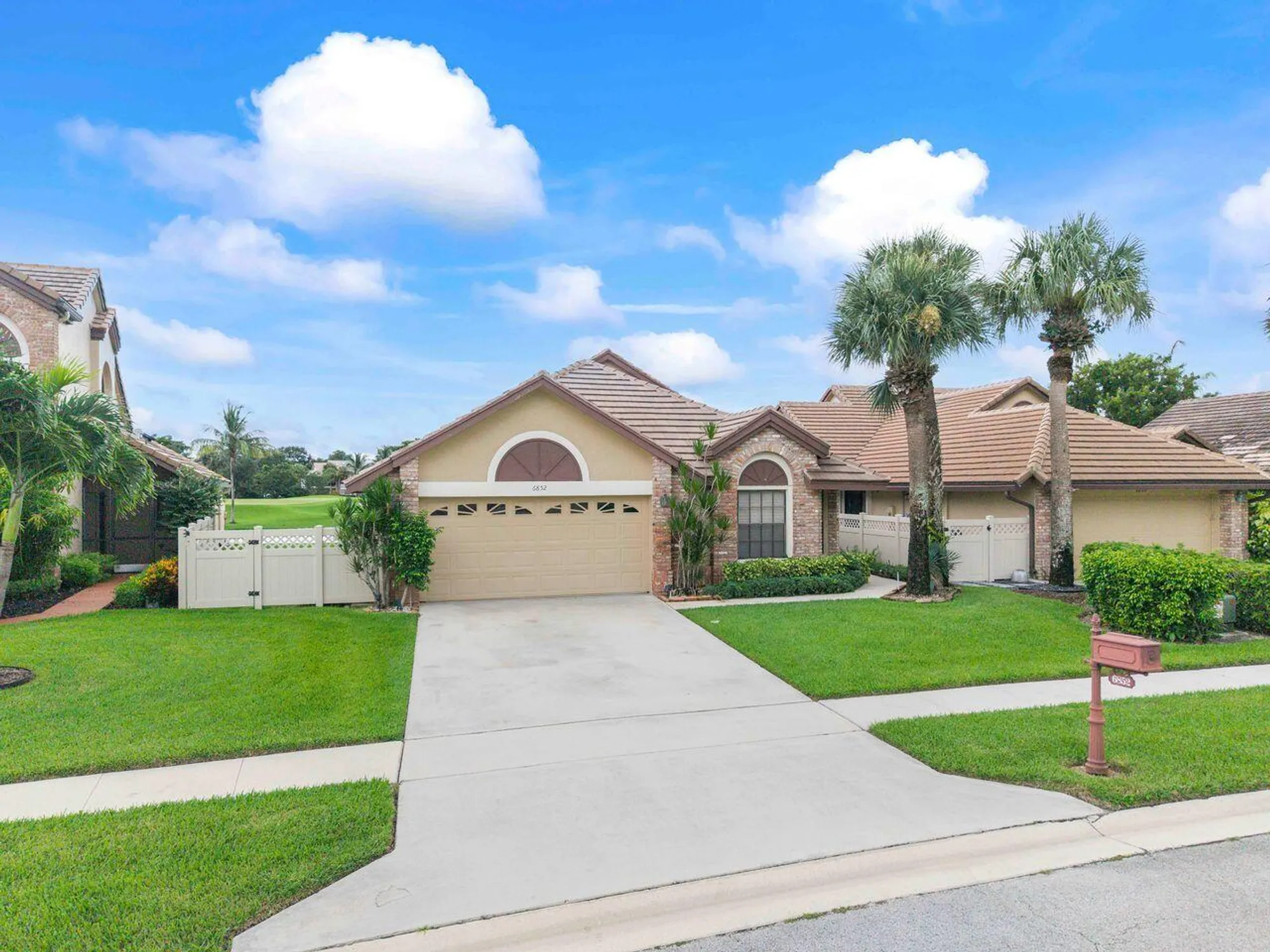 Property Slideshow image 41 of 73 | 6852 bitterbush pl, Boynton Beach, FL, 33472