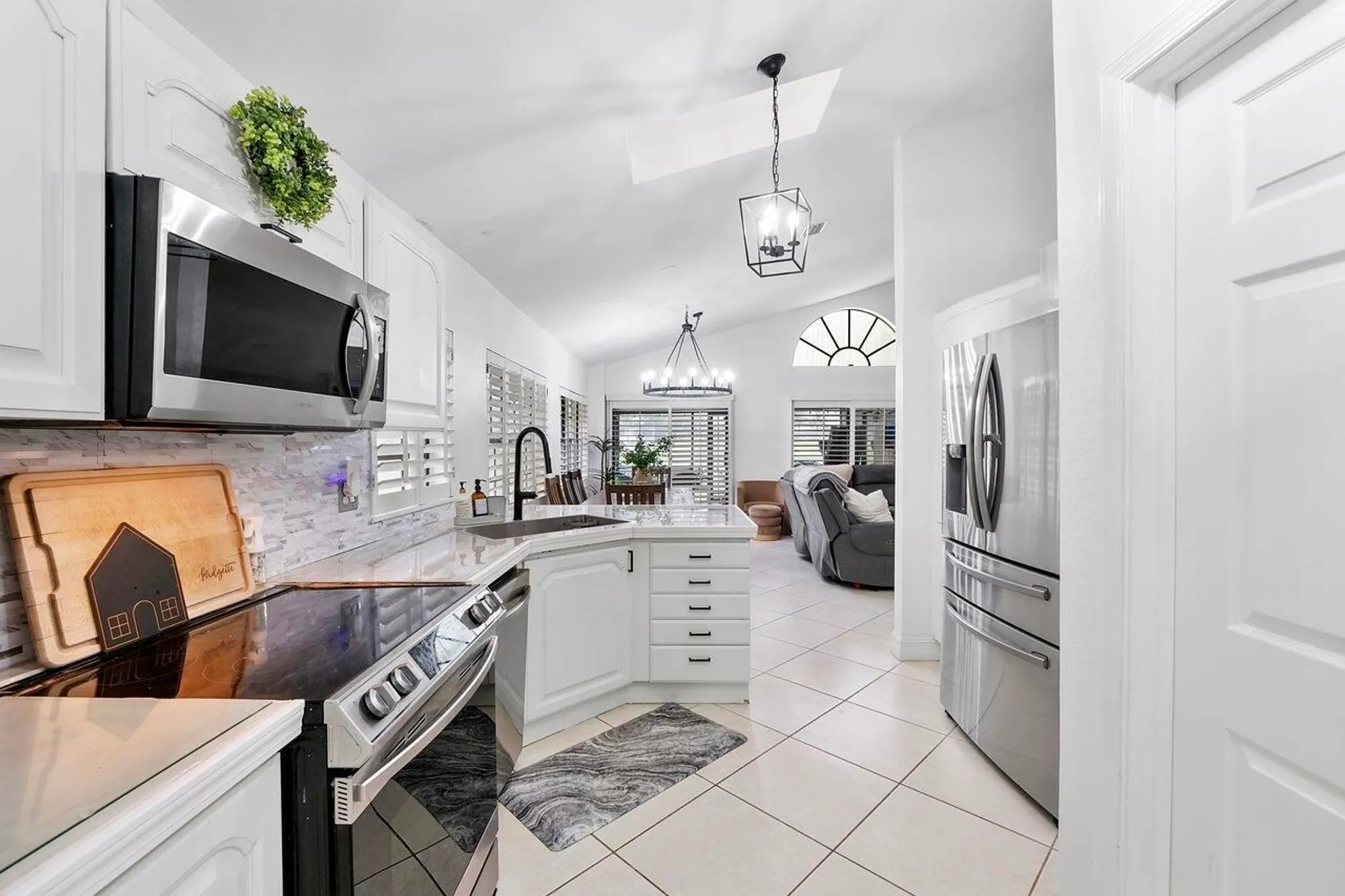 Property Slideshow image 17 of 73 | 6852 bitterbush pl, Boynton Beach, FL, 33472