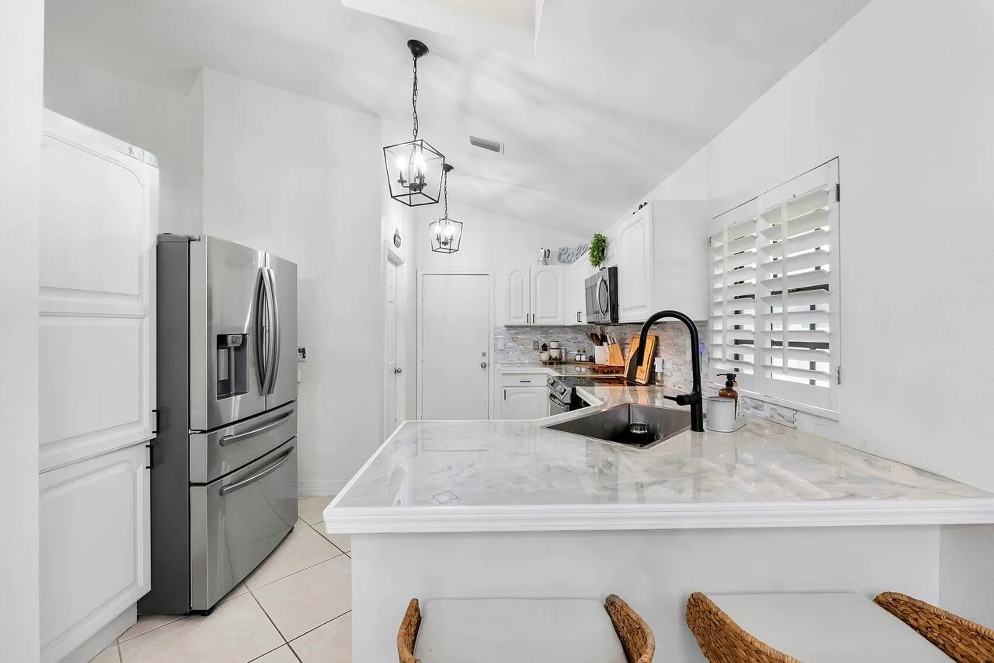 Property Slideshow image 8 of 73 | 6852 bitterbush pl, Boynton Beach, FL, 33472