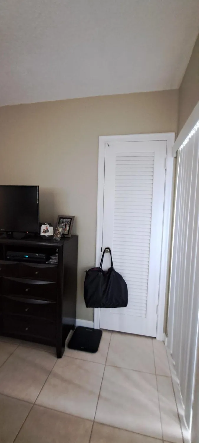 Property Slideshow image 8 of 14 | 140 salisbury f, West Palm Beach, FL, 33417