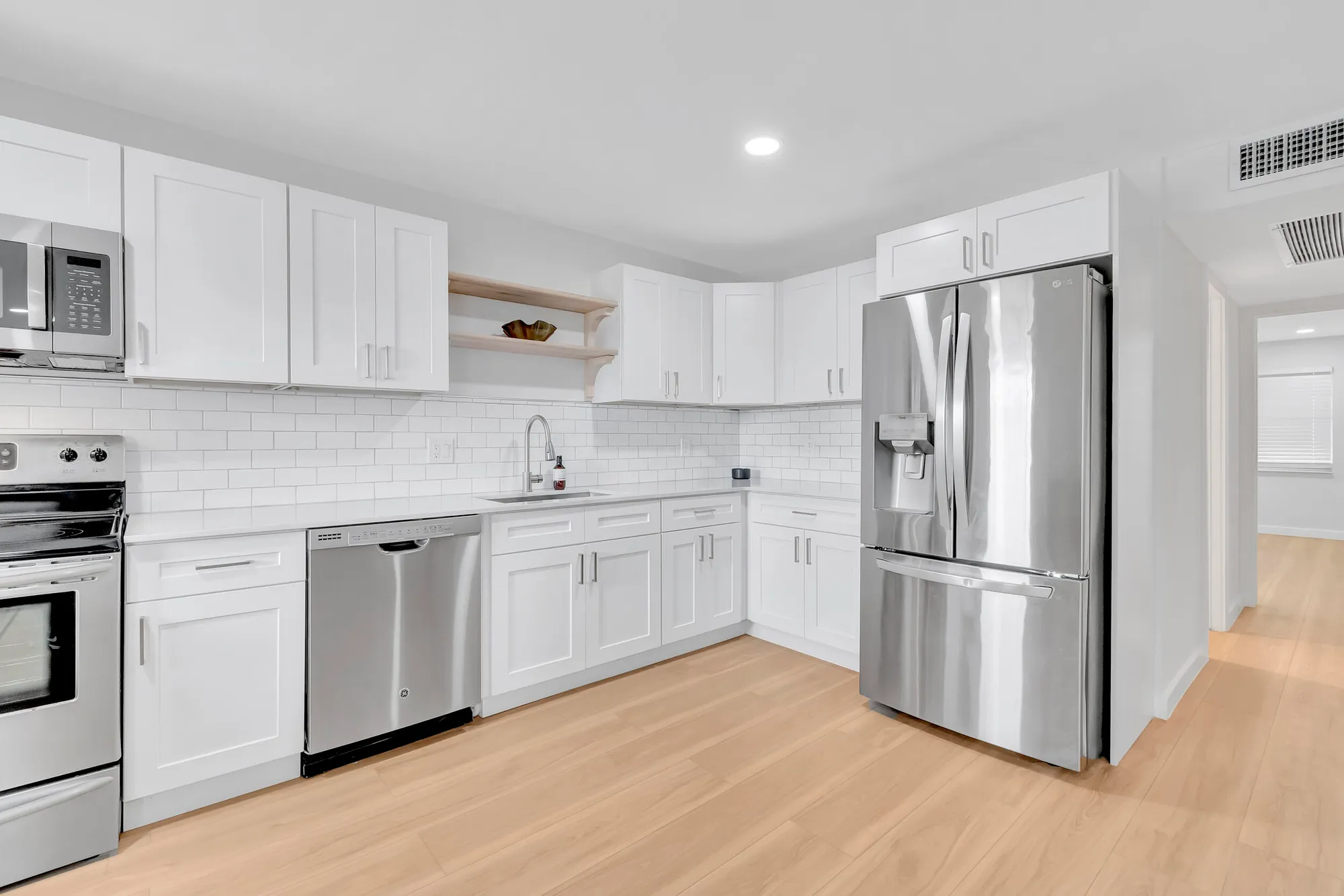 Property Slideshow image 9 of 100 | 2005 newport g, Deerfield Beach, FL, 33442