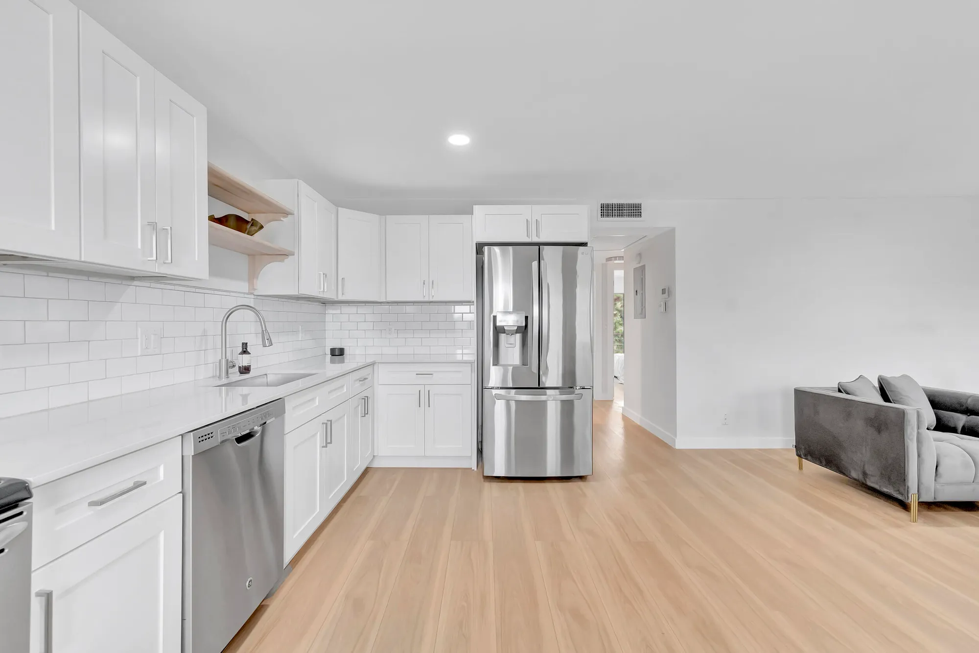 Property Slideshow image 10 of 100 | 2005 newport g, Deerfield Beach, FL, 33442