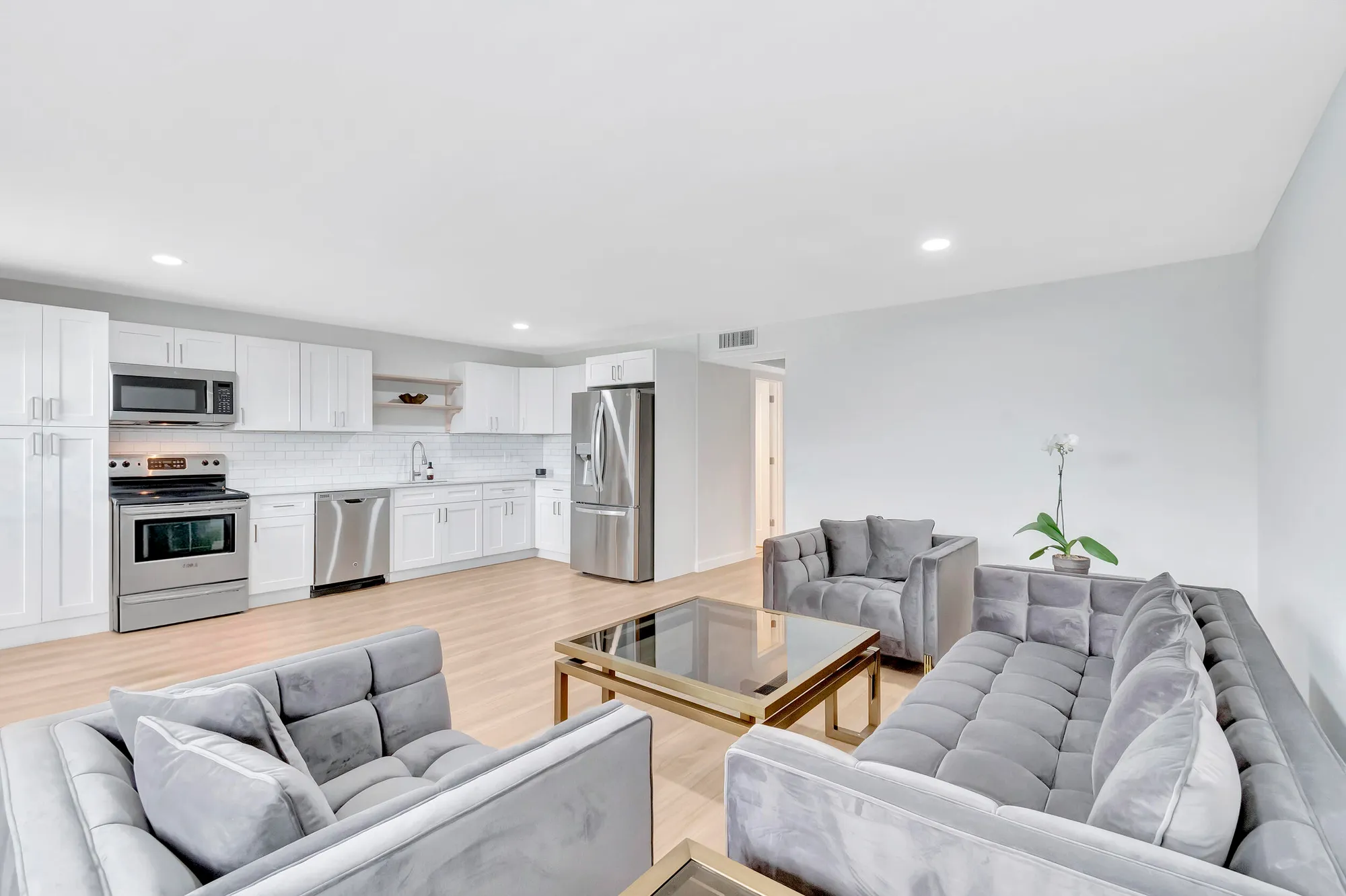 Property Slideshow image 5 of 100 | 2005 newport g, Deerfield Beach, FL, 33442