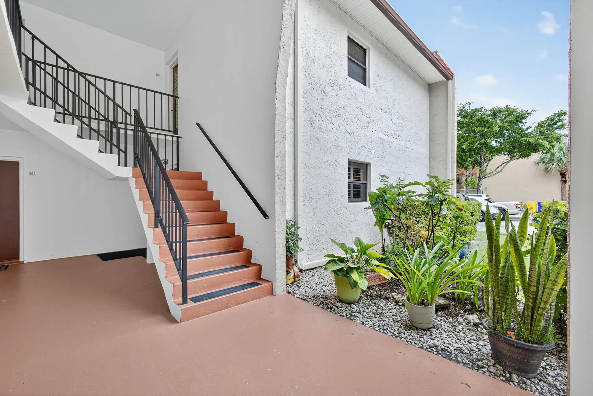 Property Slideshow image 6 of 40 | 313 lake frances dr, West Palm Beach, FL, 33411